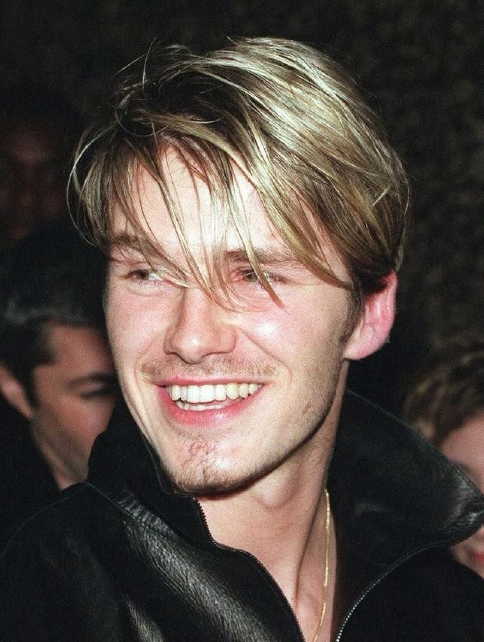 年轻时的贝克汉姆五官隽秀,阳光灿烂
