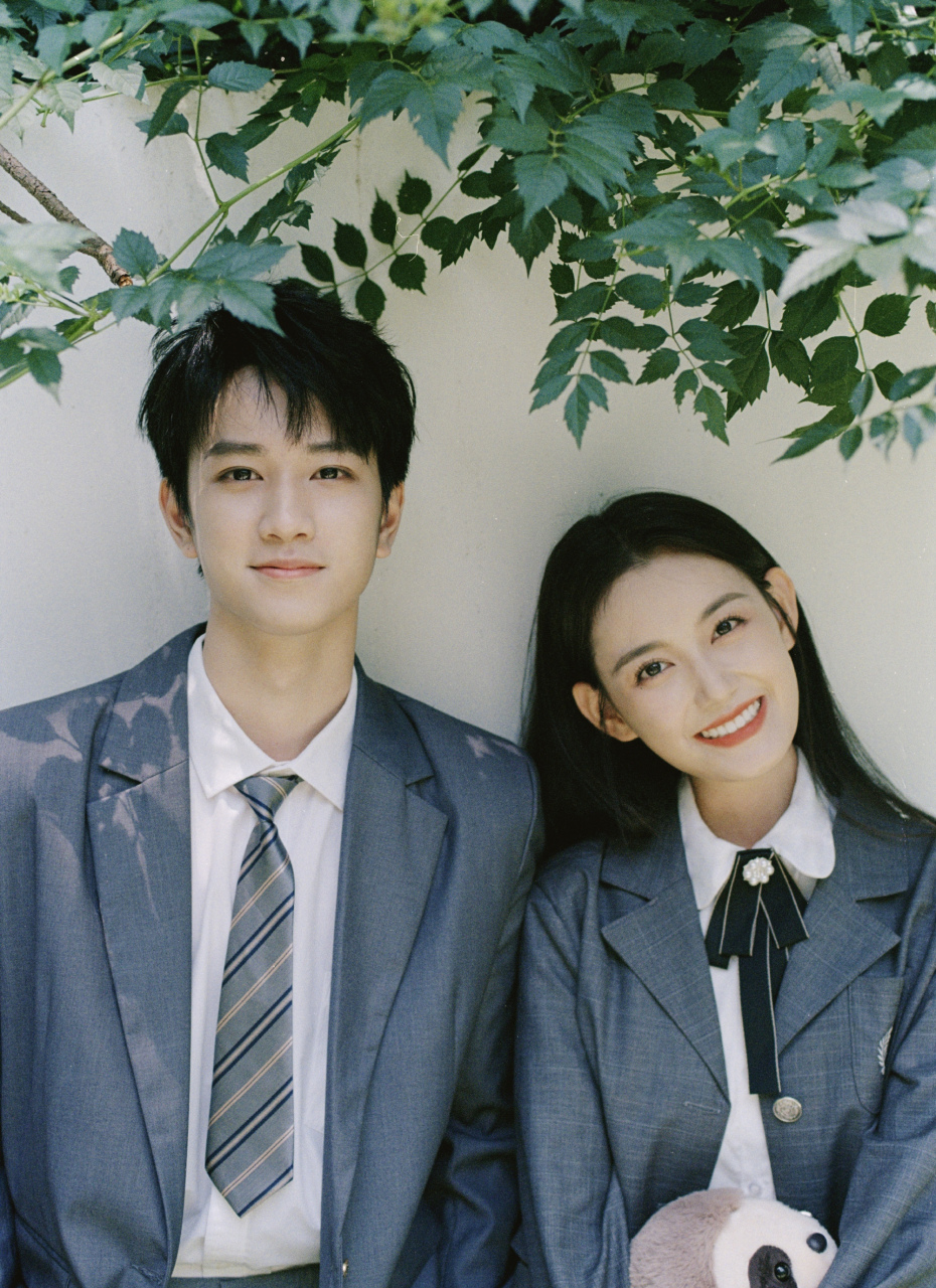 曾经的初心是吴磊蒋依依,最近某音的推送,我好像又磕上蒋依依和敖子逸