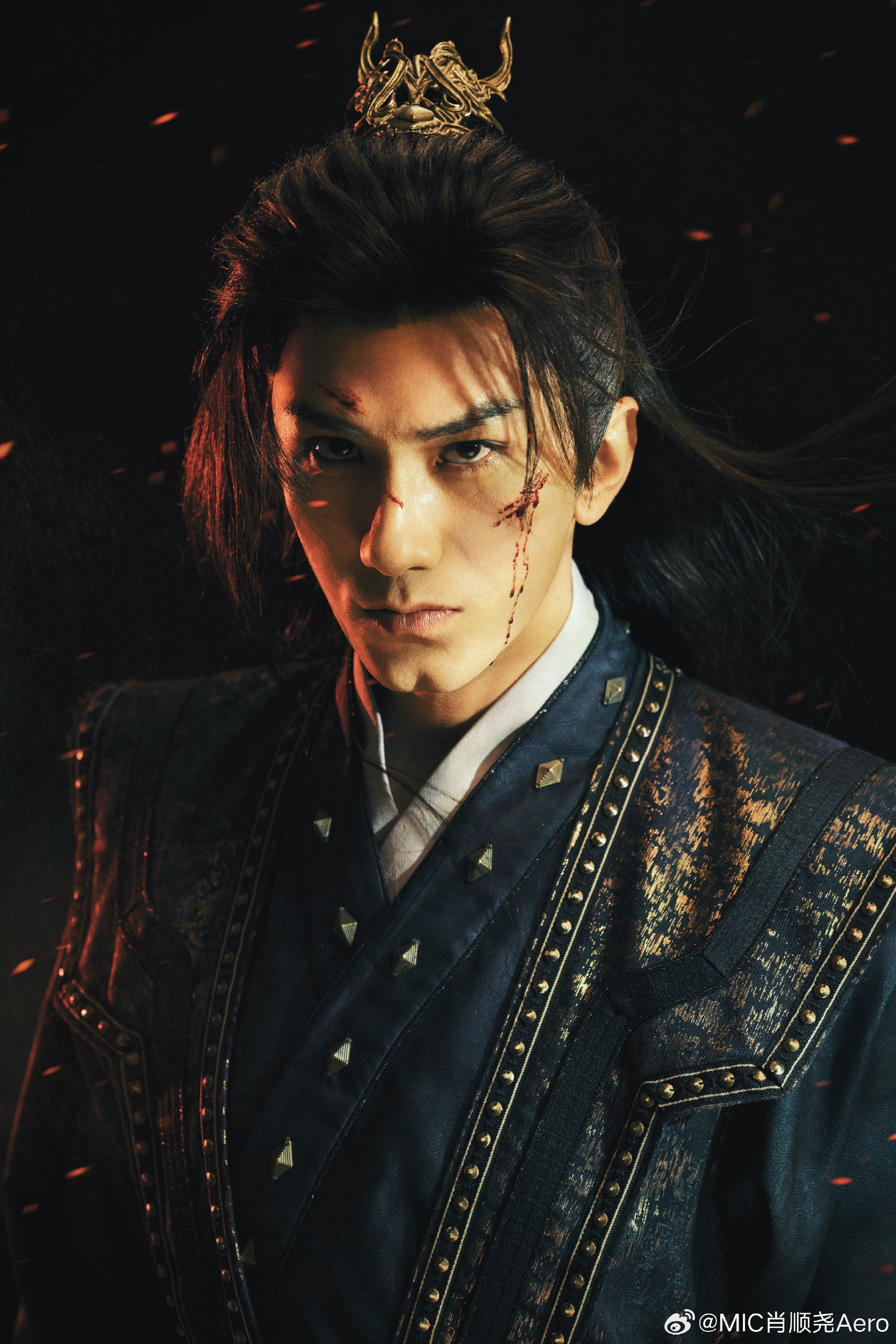 肖顺尧战损妆高级感,被笛飞声勾魂摄魄的帅气狠狠拿捏