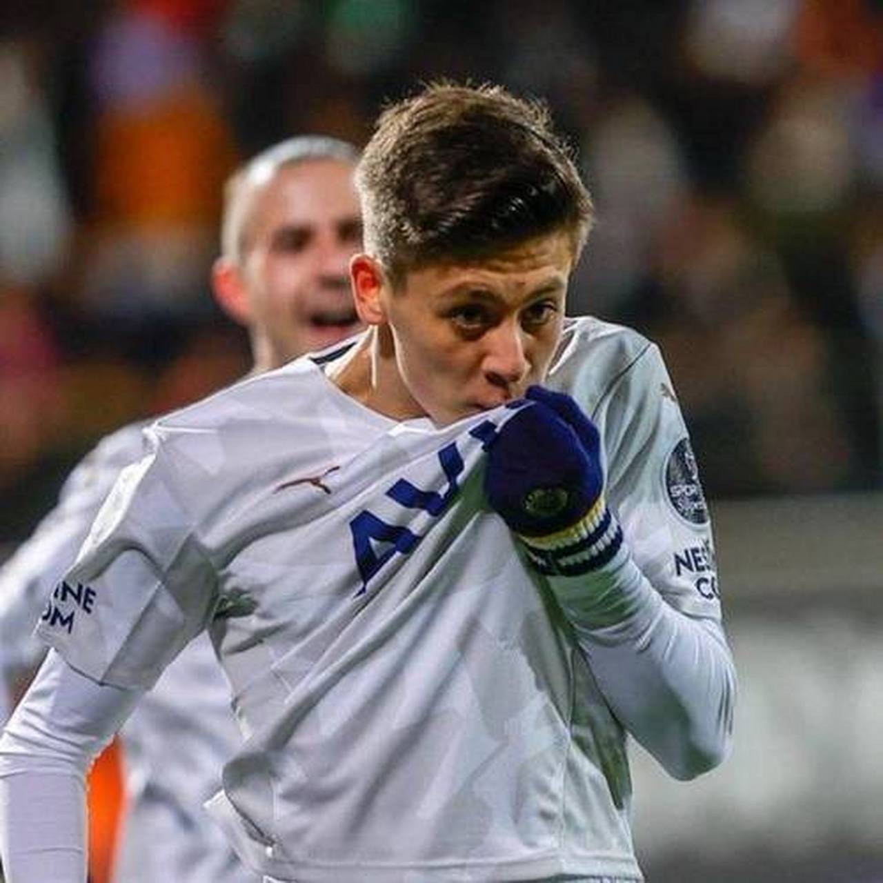 阿尔达·居莱尔,一名备受瞩目的土耳其新星,因巴塞罗那