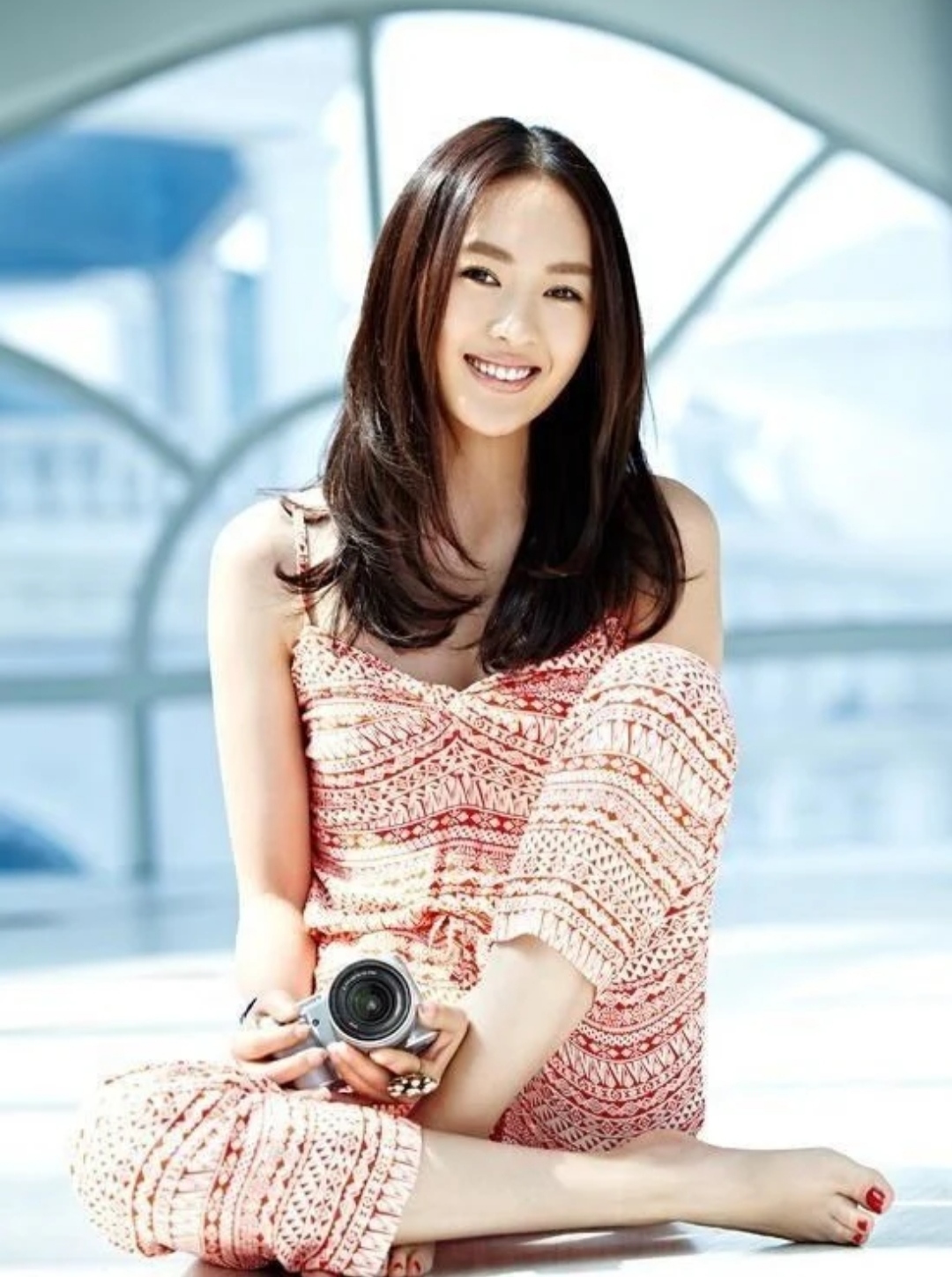 童谣漂亮的小脚丫,凭《三十而已》爆红,直追章子怡