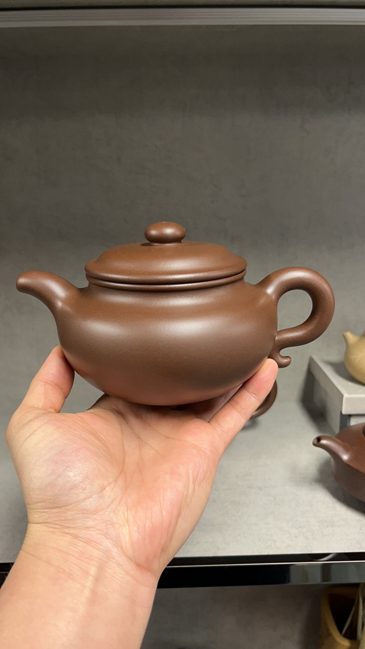 450cc,老料底槽清泥料 全手工精工制作 传统经典大亨仿古式,壶型取自