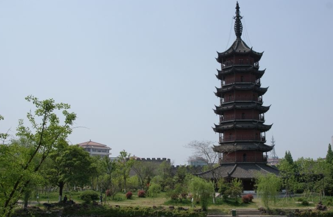 江苏的一县市,gdp高达1122亿,被誉"眼镜之乡"