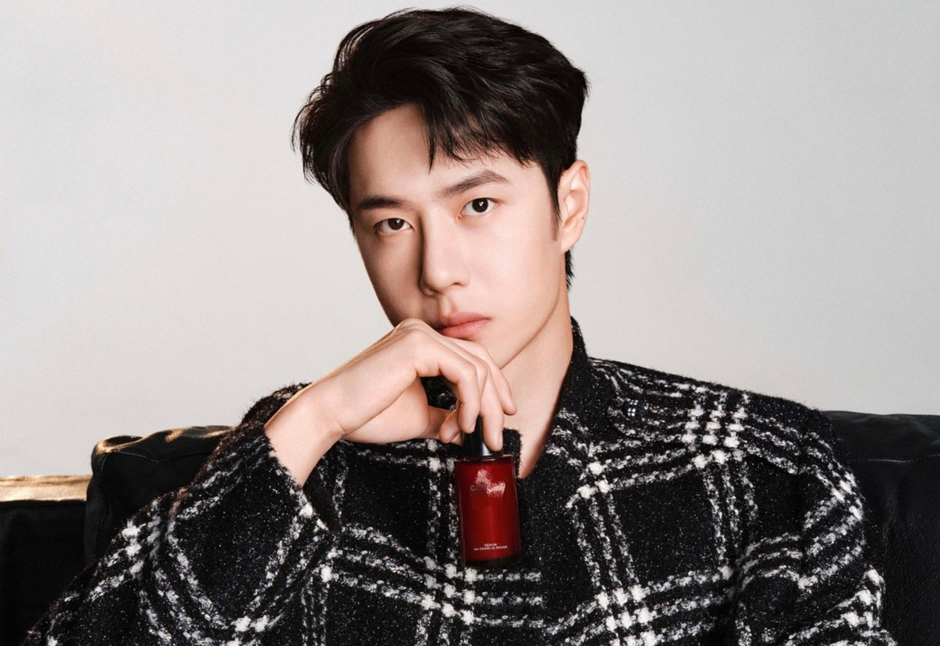 高颜值面容加上犀利眼神,魅力无限 #王一博