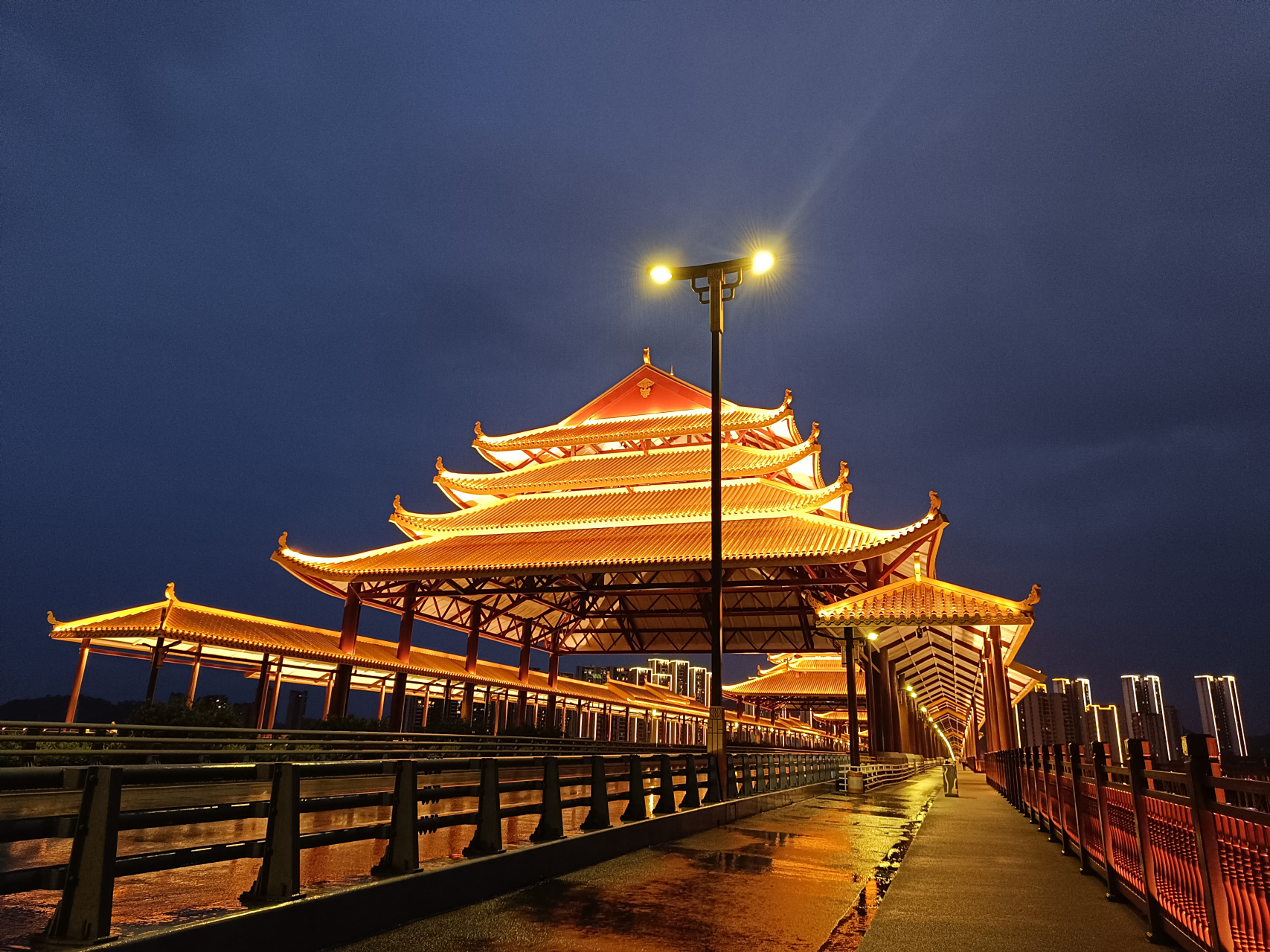 今日摄影分享:端午雨中的凤凰岭大桥[期待] 傍晚散步路过凤凰岭大桥
