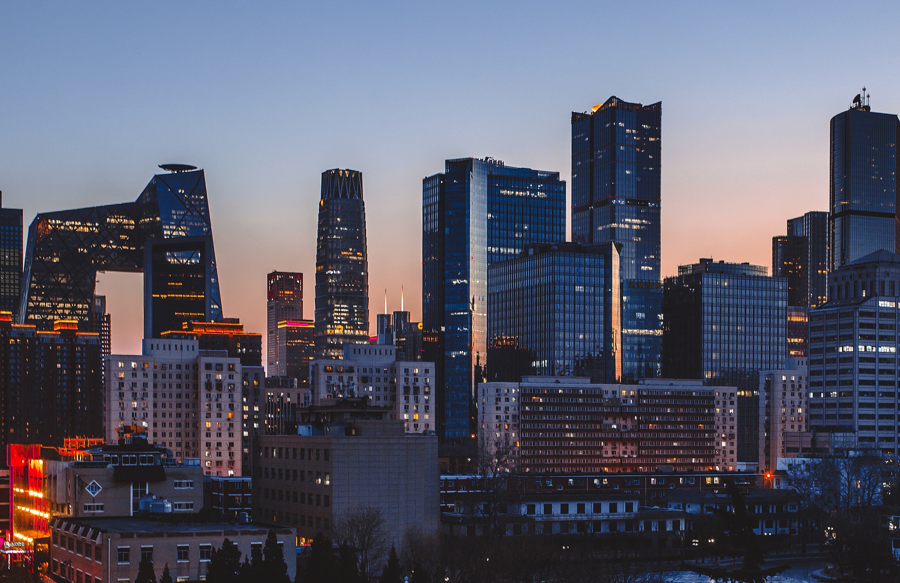 2021中国经济百强城市:上海北京gdp破4万亿,广东江苏成最大赢家