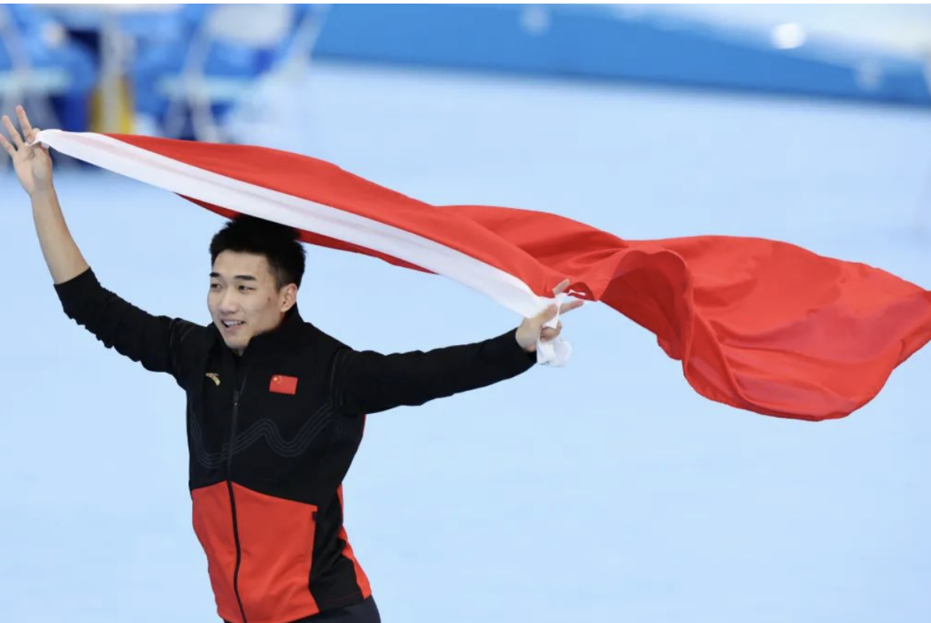 "追风男孩"高亭宇破奥运纪录,上场滑就完了!