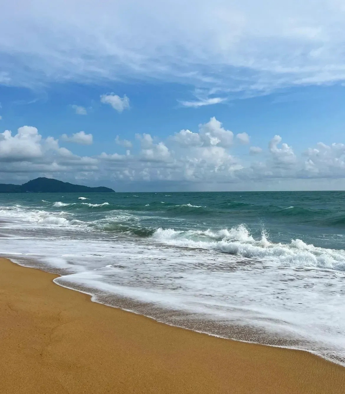 浪花清澈白如泡沫!这就是泰国普吉岛的美啊!