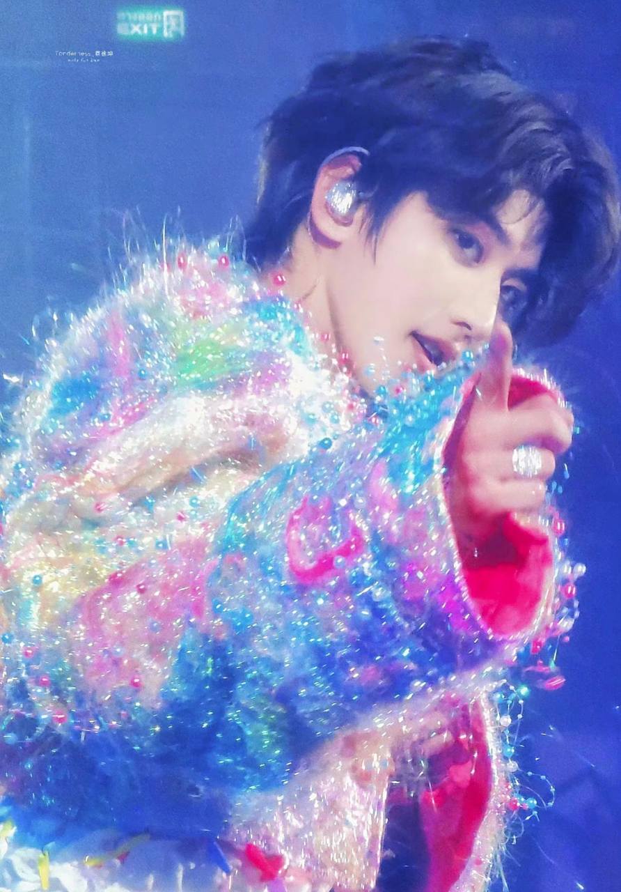 1,张慧雯恋爱脑,还把工资卡交到男友手里,让对方代为理财,还跟男友