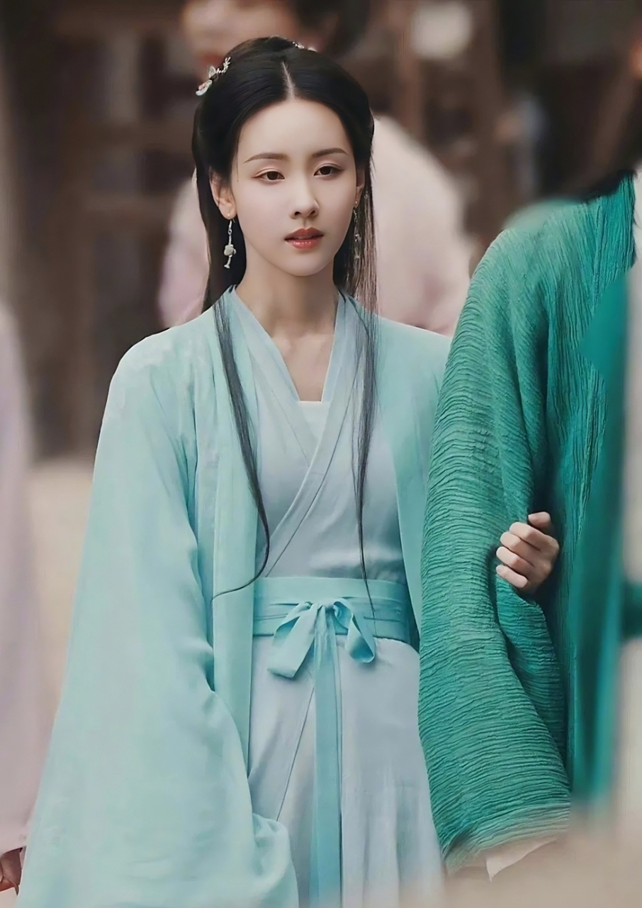 陈都灵古装造型#你心中的古装女神# #明星出圈的穿搭# #一眼沦陷