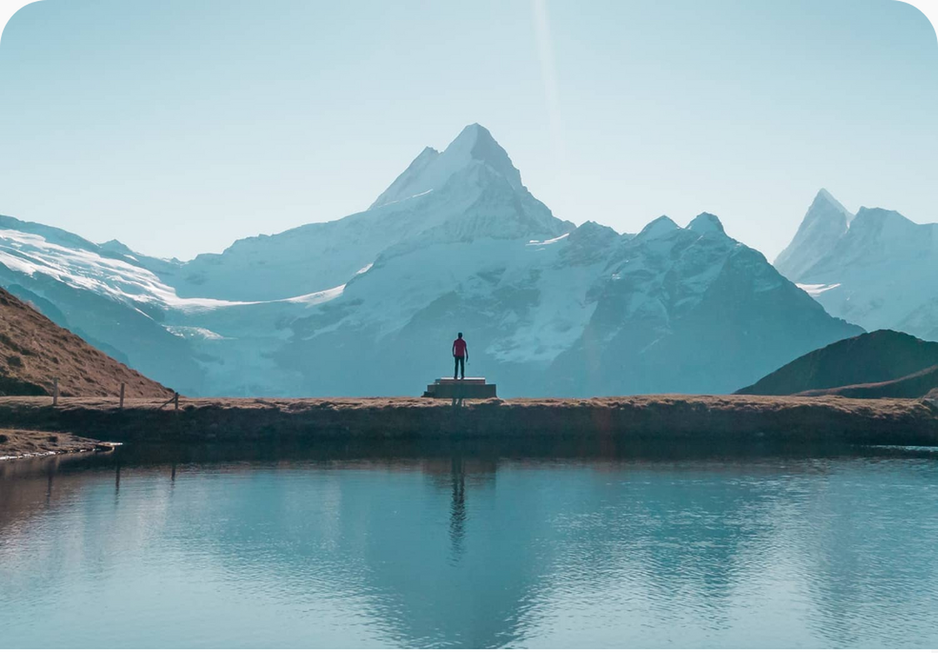 以梦为舟奔向星辰大海 梦中,我乘着一艘小舟,漂浮在无边的星辰大海中.