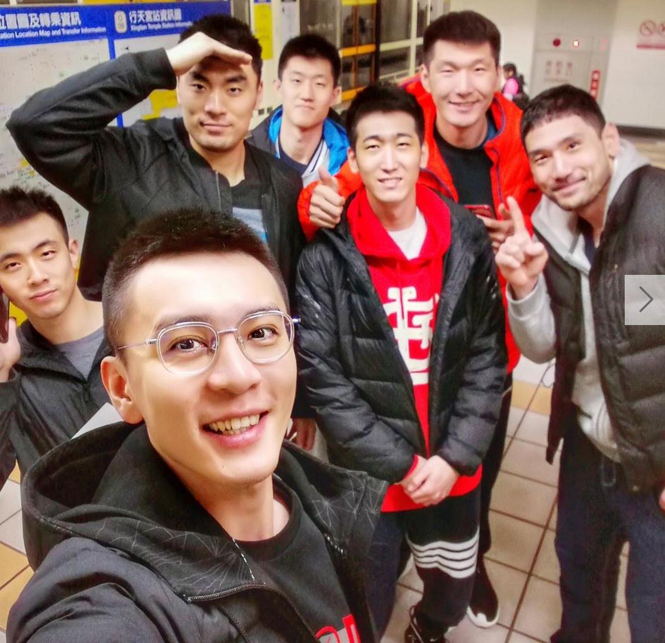 辽宁男篮的一张合照,那个时候,好多人还在辽篮! #cba# #辽宁男篮