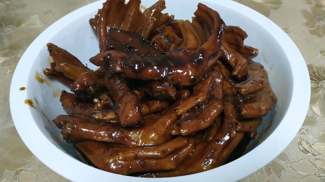 卤菜之卤鸭掌,上次吃过不过瘾,今天在做一大锅,吃过瘾了