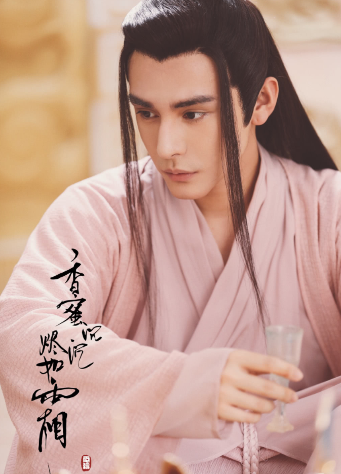 "扑哧君"整容后照片曝光,对自己太狠了,网友:千万别再整了