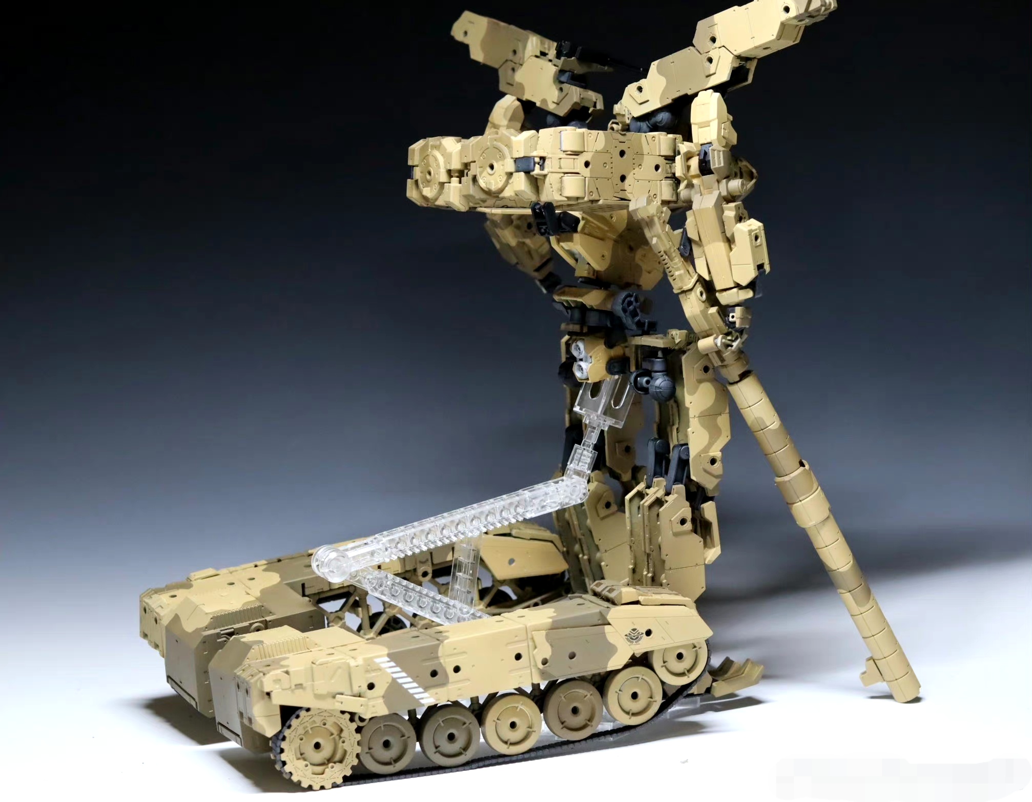 模型欣赏:万代 30mm系列机体改造 变形坦克