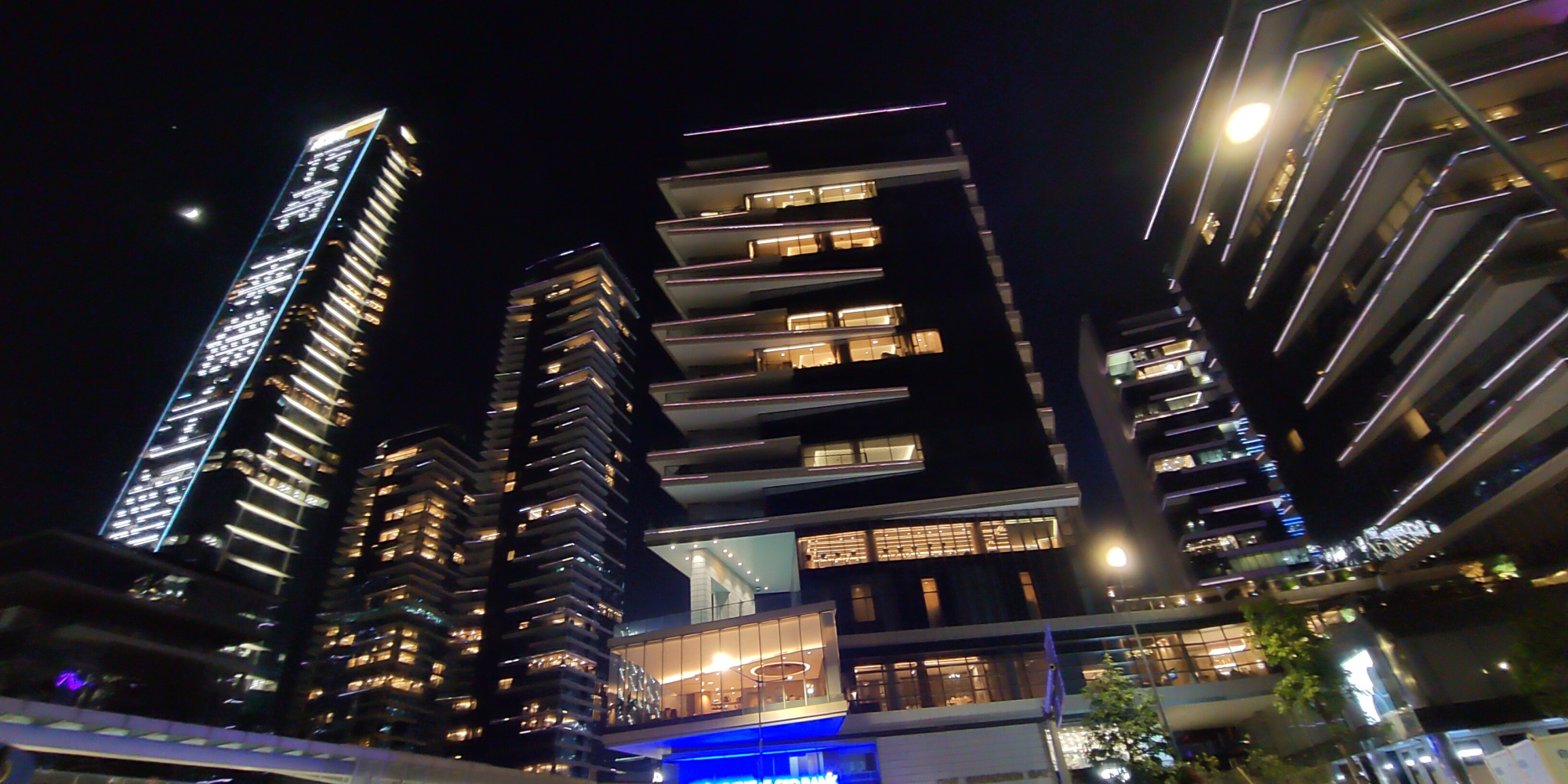 深圳湾一号夜景