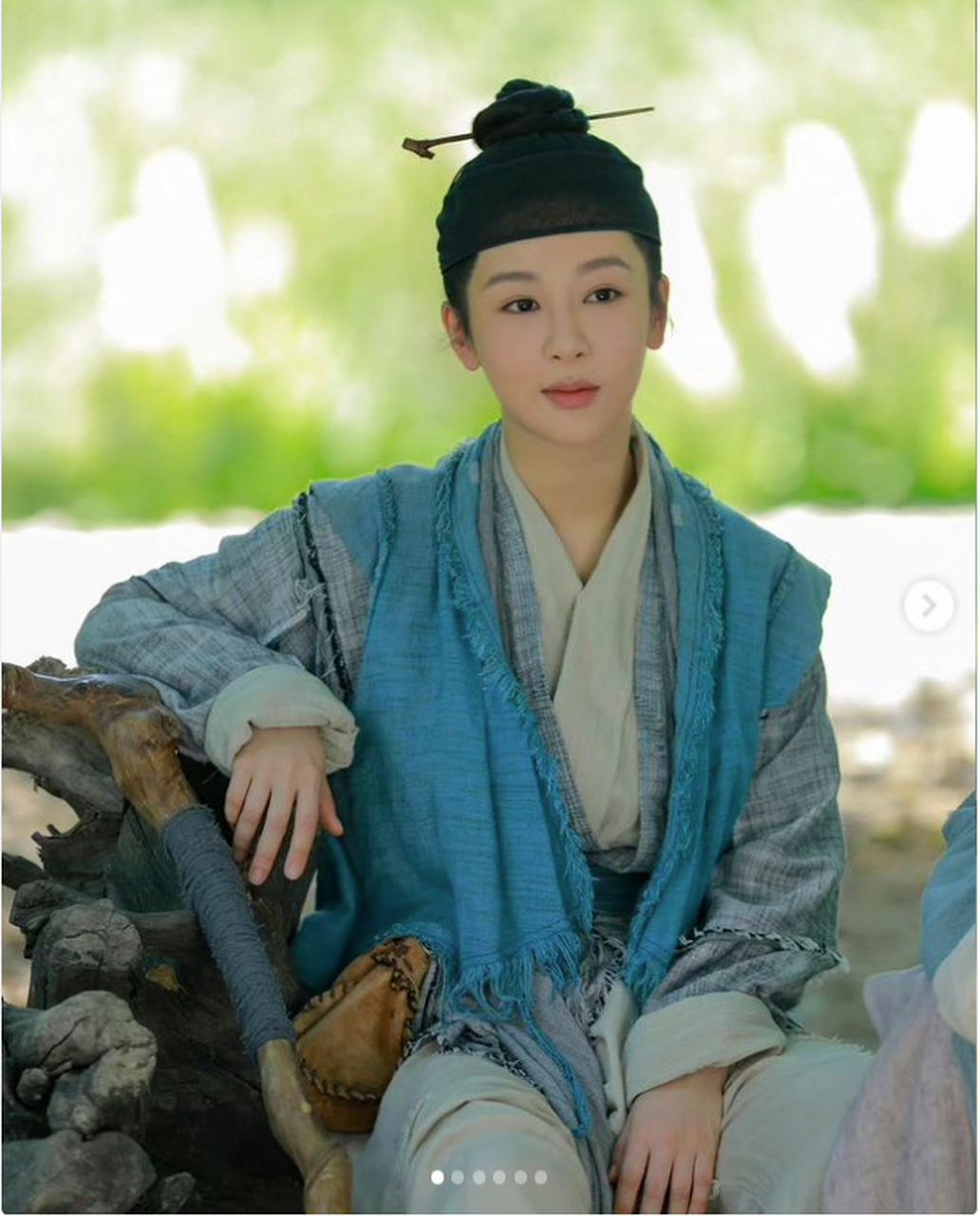 杨紫在电视剧《长相思》中扮演了玟小六这个角色,给观众留下了深刻的