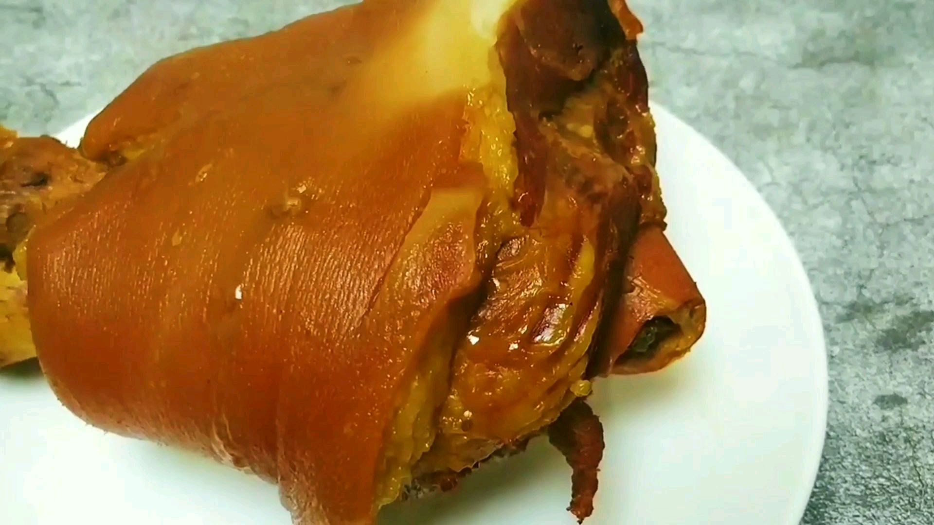 做一个家庭版熏肘子