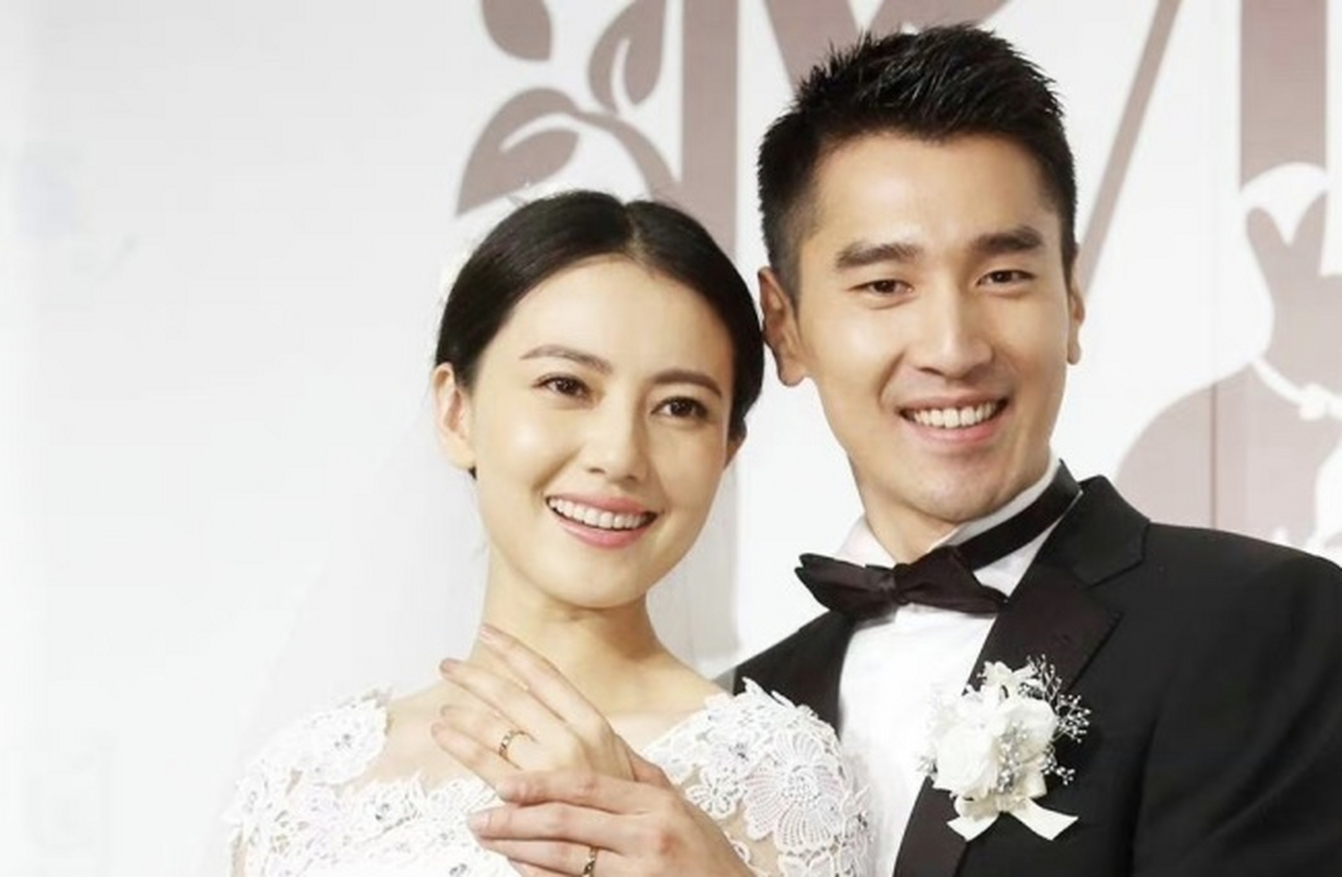 曝高圆圆赵又廷疑似婚姻红灯,平日各玩各的,女方出入私密会所  娱乐圈