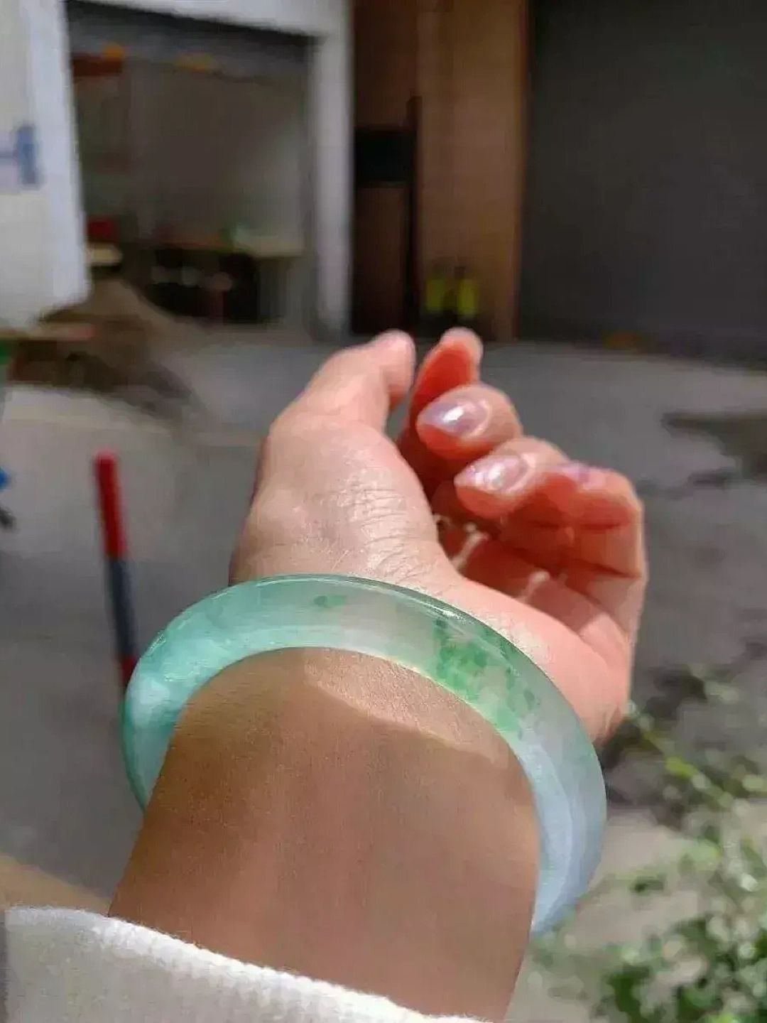 百万级的翡翠手镯你们见过吗?高冰飘花翡翠手镯