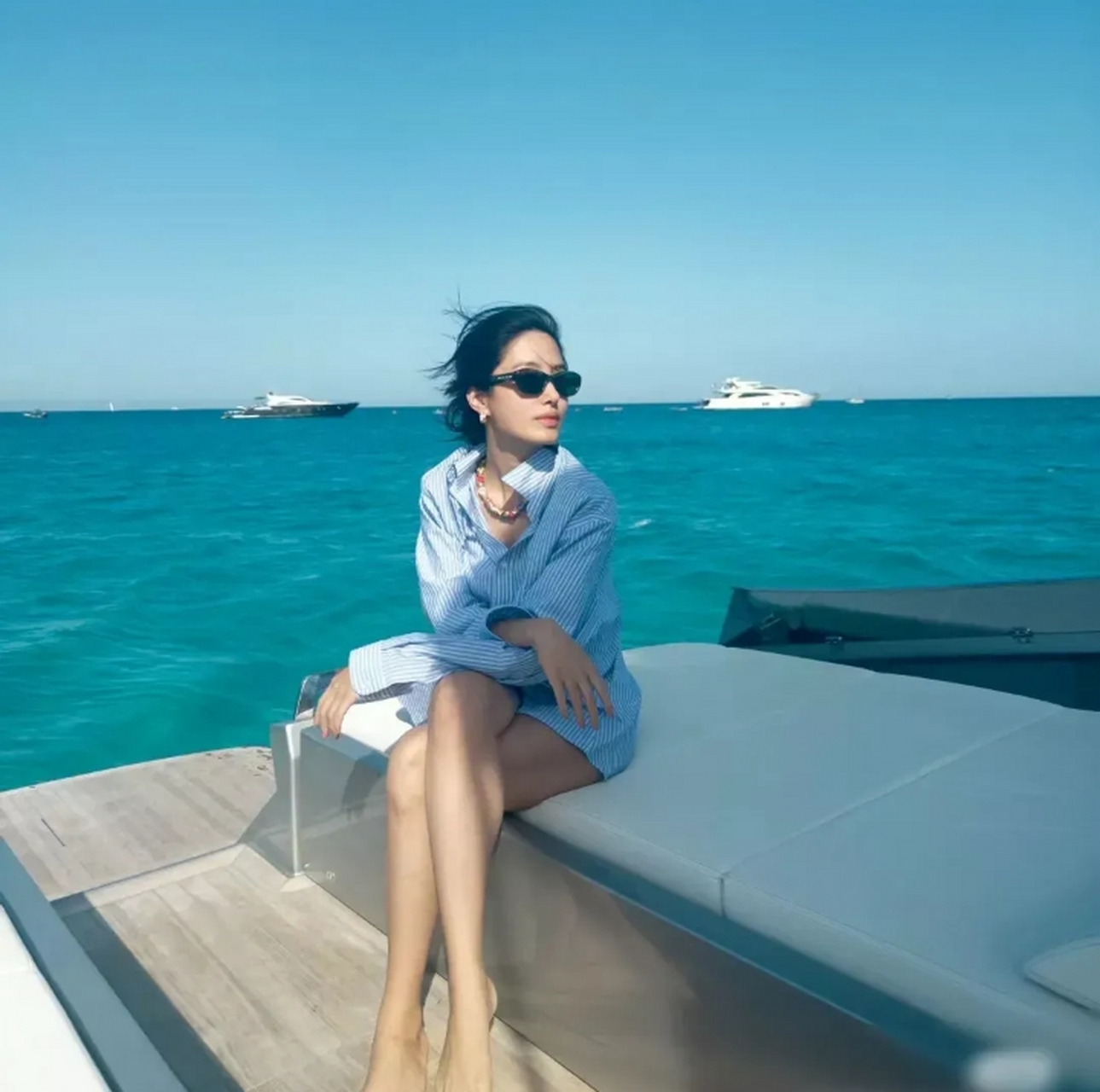 杨采钰这么性感完美的身材,多发几张比基尼照嘛,完全看不够啊.