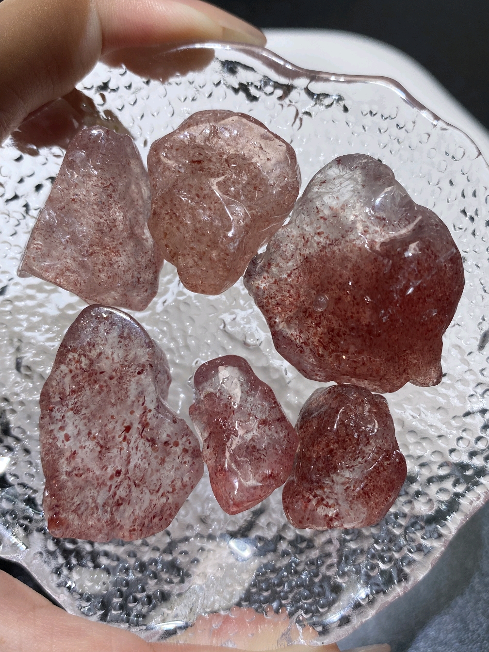 天然草莓晶白水体原石