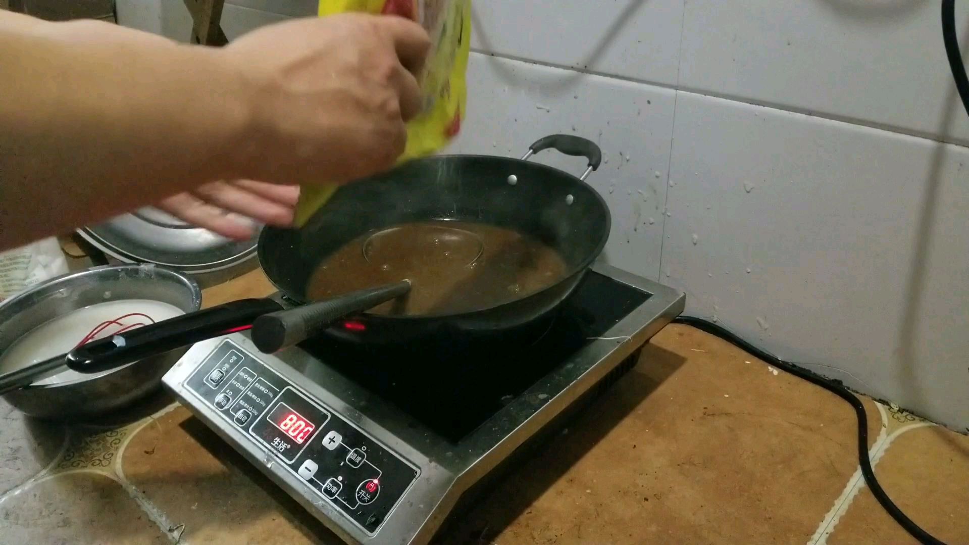 一学就会煎饼果子酱料制作过程