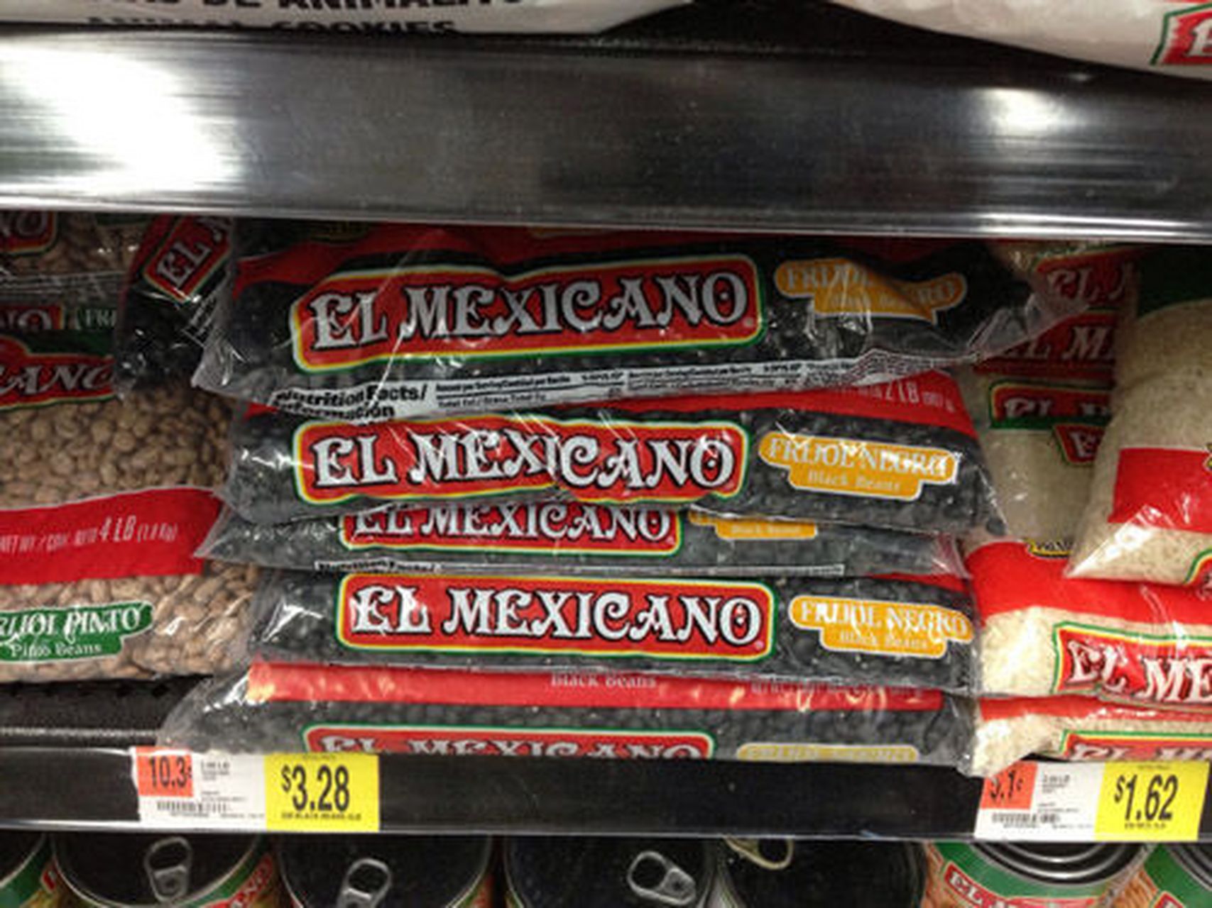 崔永元在微博中记录称,在美国沃尔玛,各类豆子及豆腐和油没有是否转