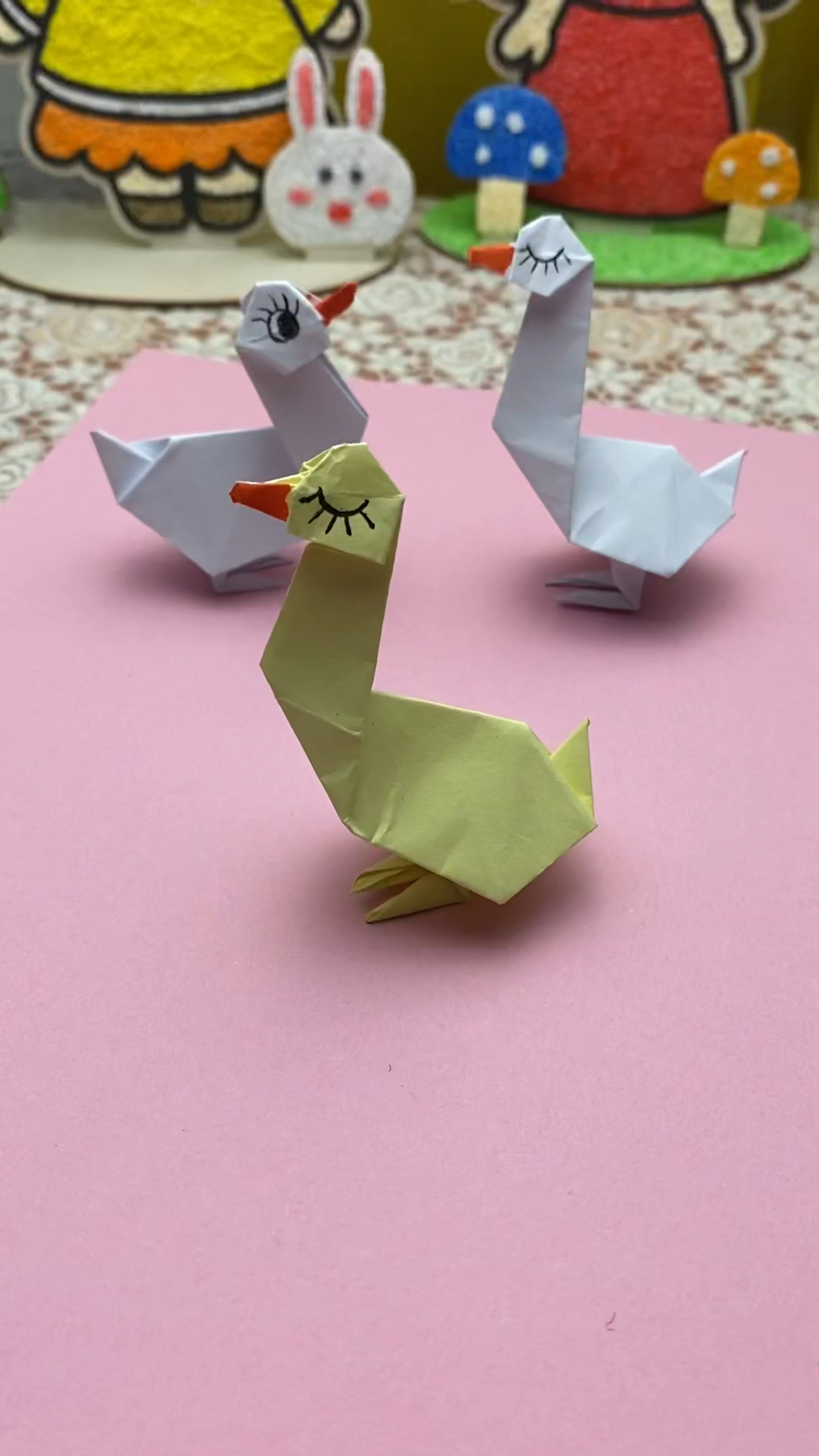 放假在家陪娃折个可爱的小鸭子#折纸 #亲子手工 #手工diy