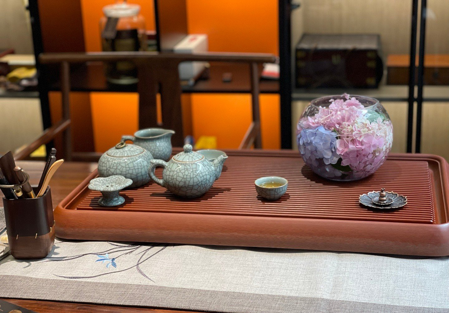 火社的茶好茶配好器 焚香,温杯烫盏,听雨煮茶,岁月缝花偷得浮生半日闲