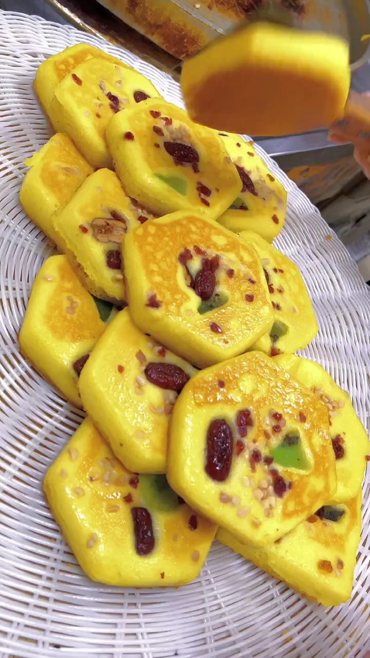 杂粮果蔬小米饼.