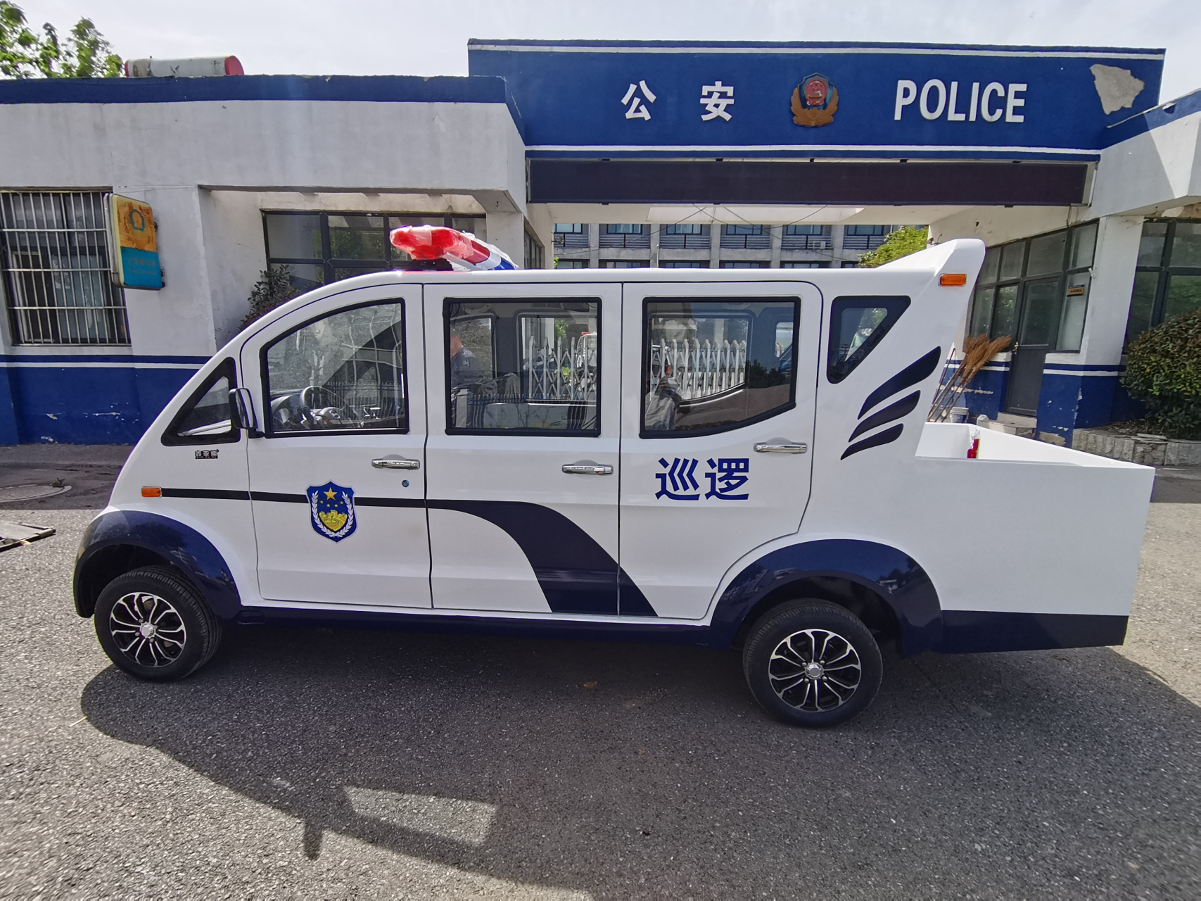 8座巡逻车带货斗客户顺利接车,落地江苏