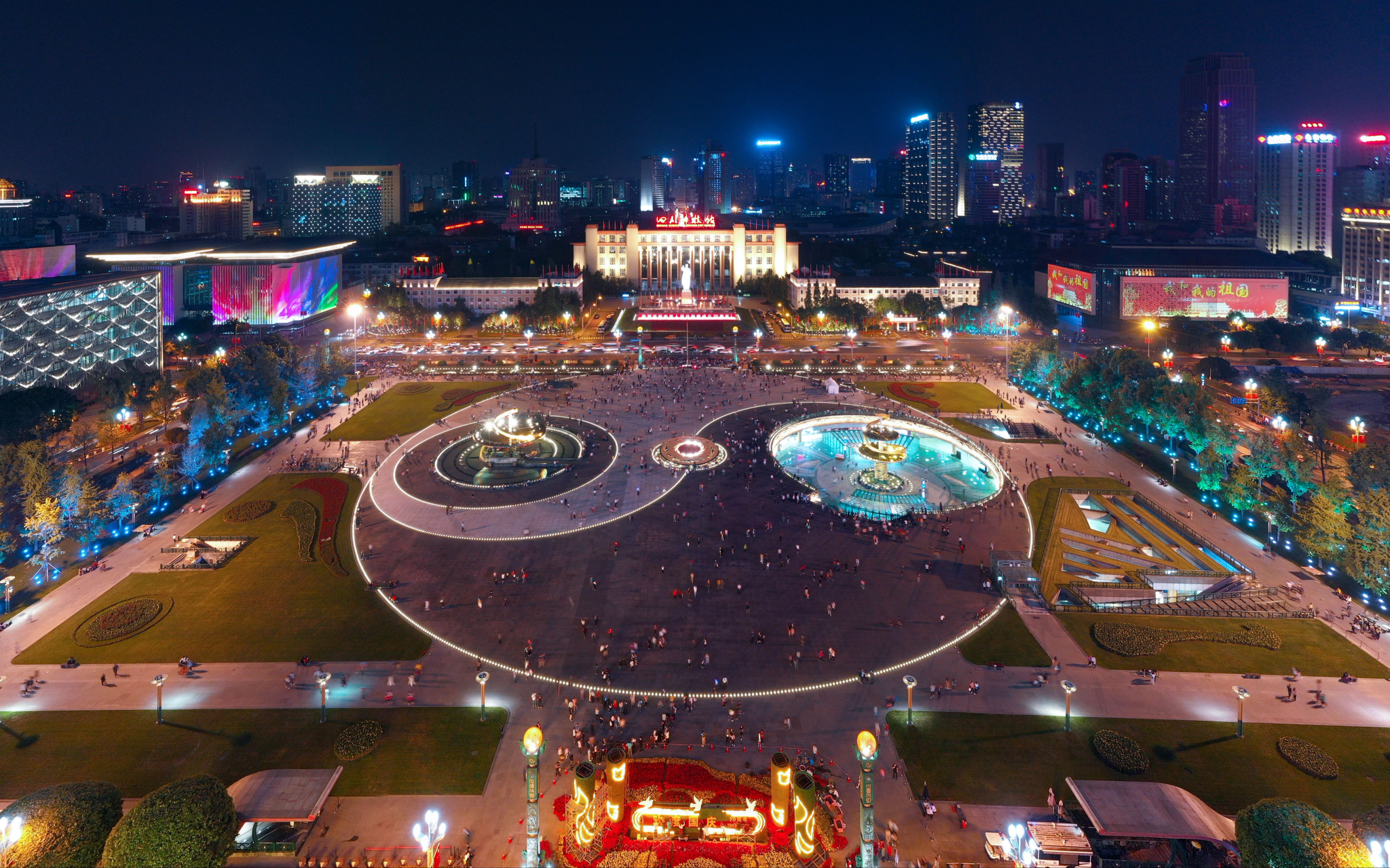 成都天府广场,才看懂它是一个八卦阵图!#成都冬日美食推荐