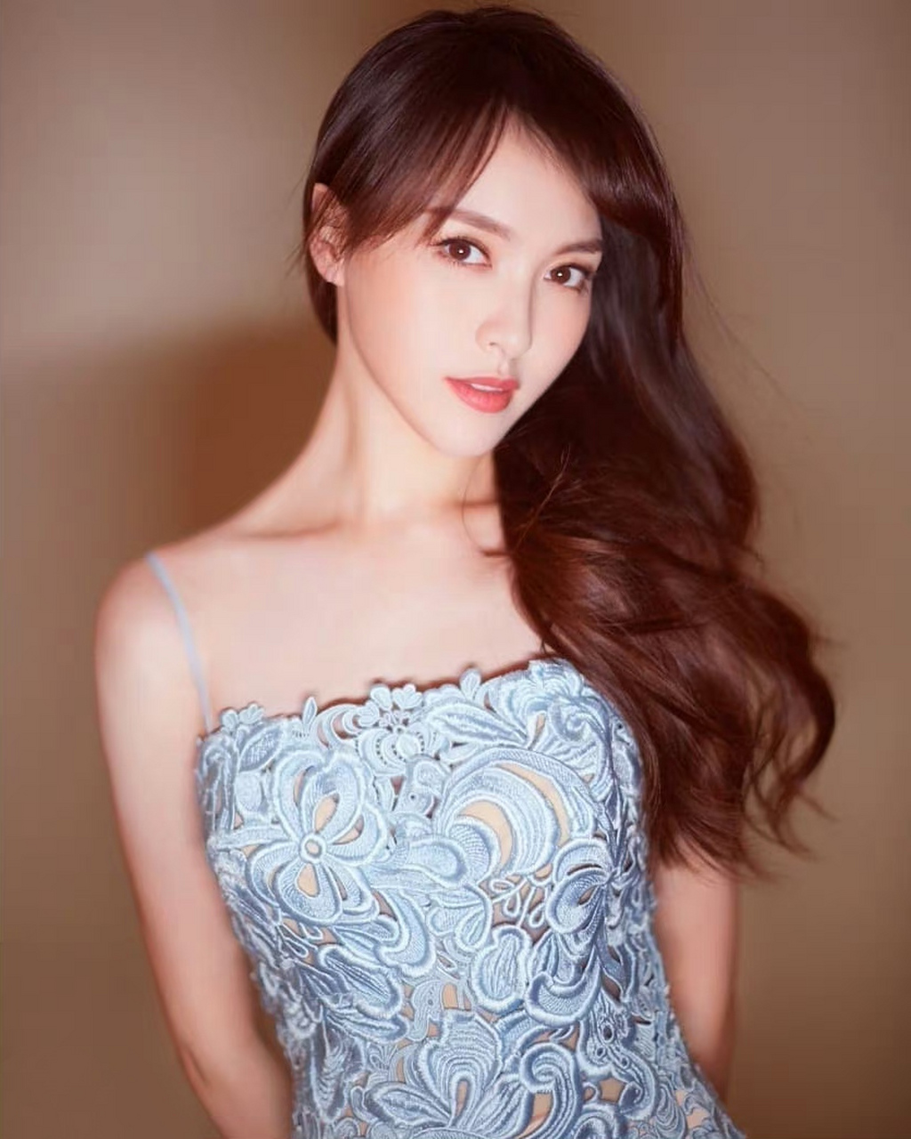 唐嫣# 性感妩媚,清纯可爱,让人爱慕