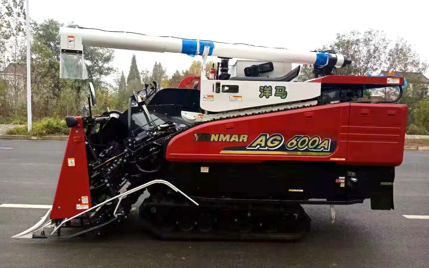 洋马4lbzj-140e(ag600a)型半喂入式谷物收割机,"日系"4行机型