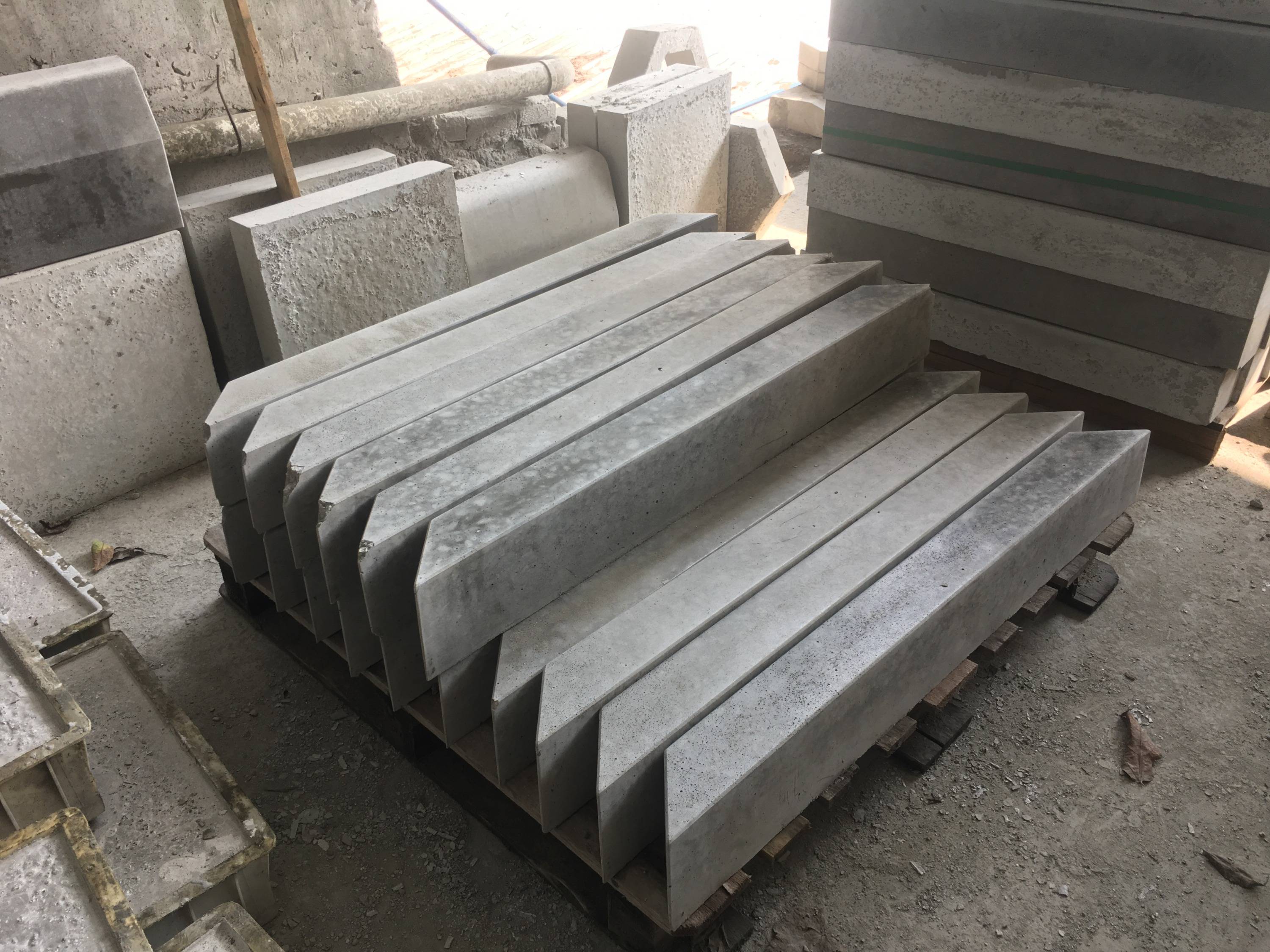 云浮排水式路侧石