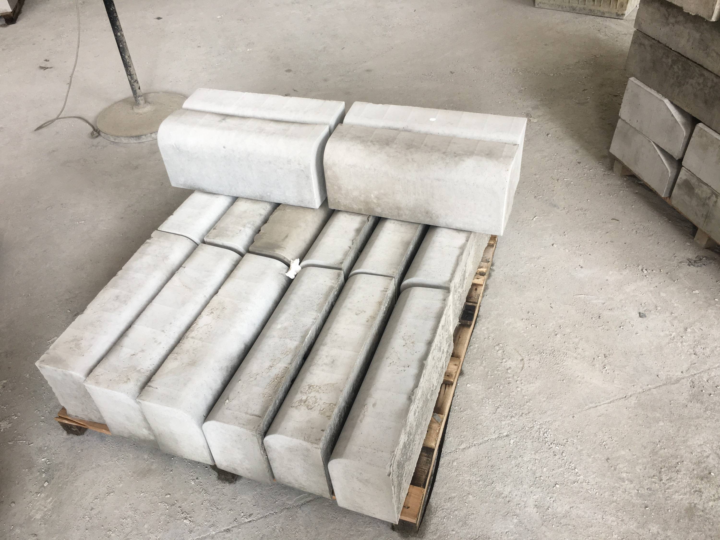 天津市混凝土路侧石特点优势及应用场景解析