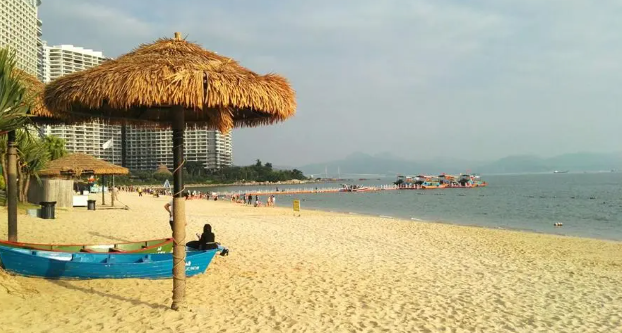 银滩:美丽的海滨明珠