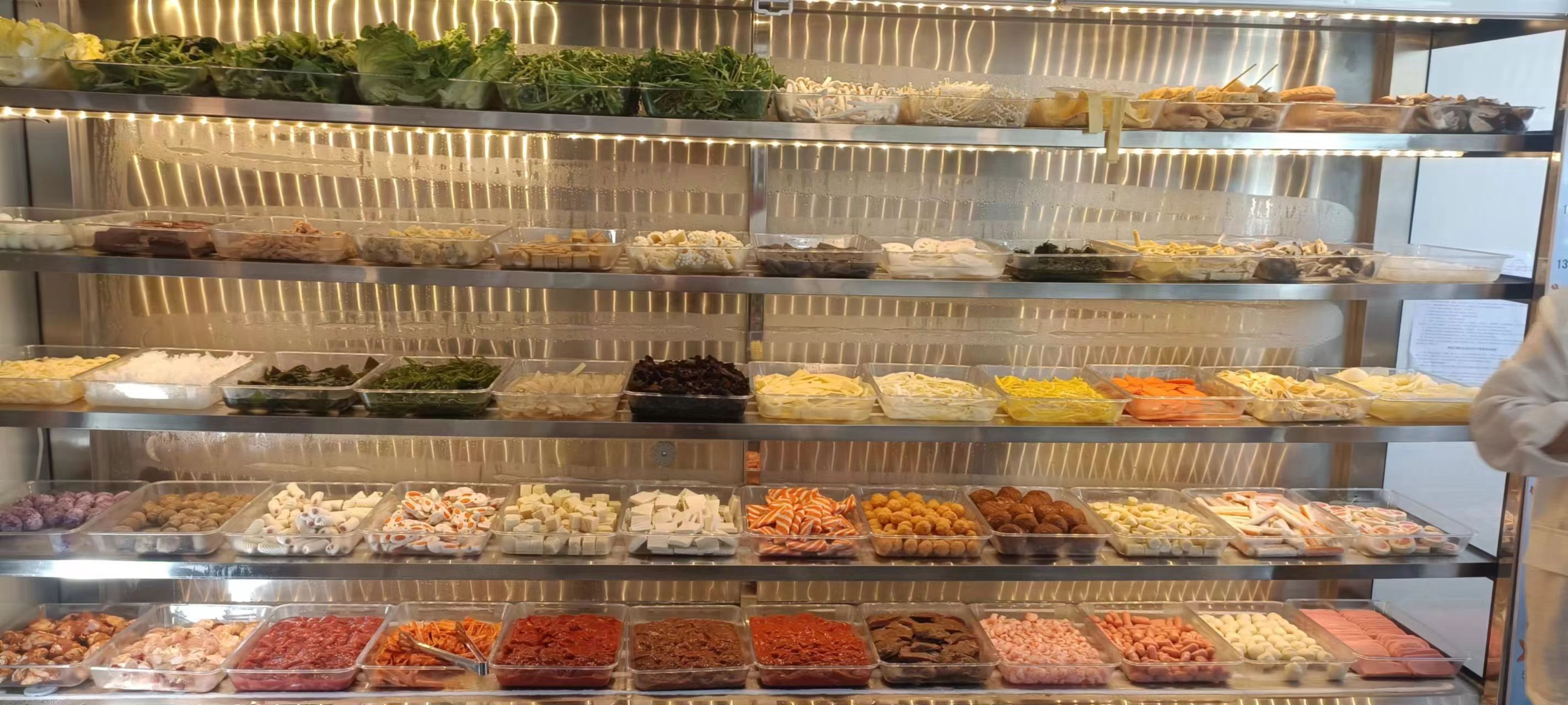 淮阳荣璟自助火锅店:美女的开店方式与众不同