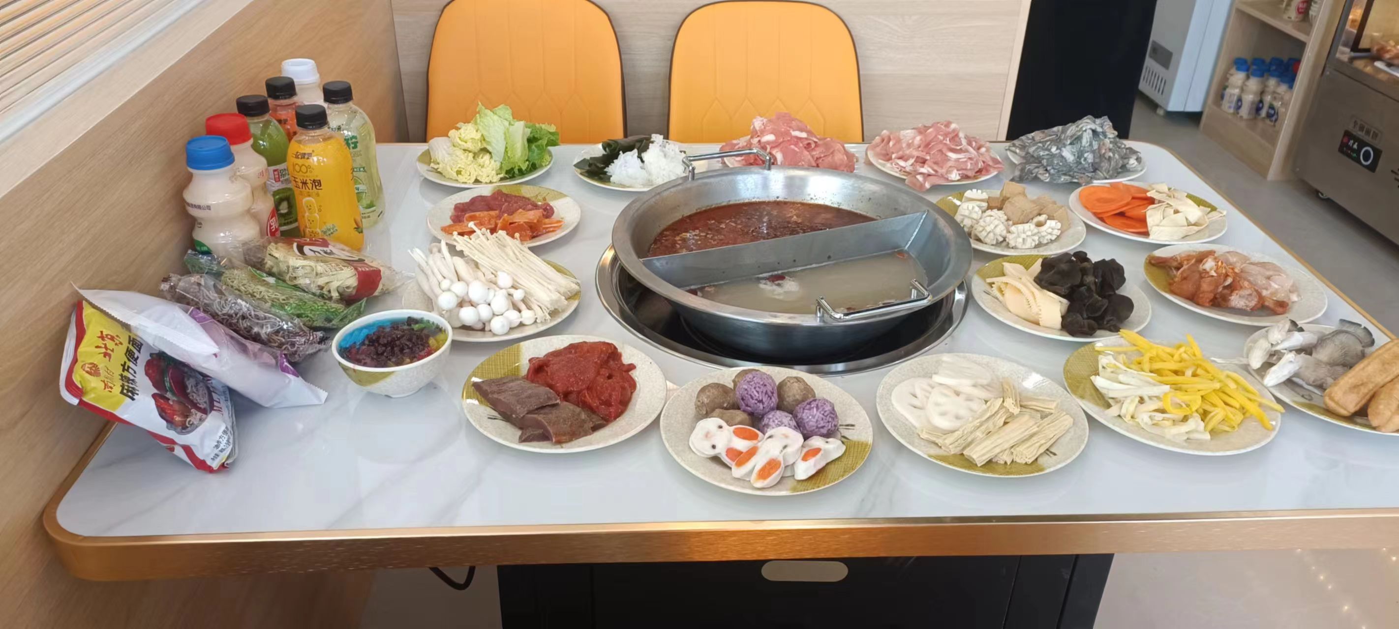 淮阳荣璟自助火锅店:美女的开店方式与众不同