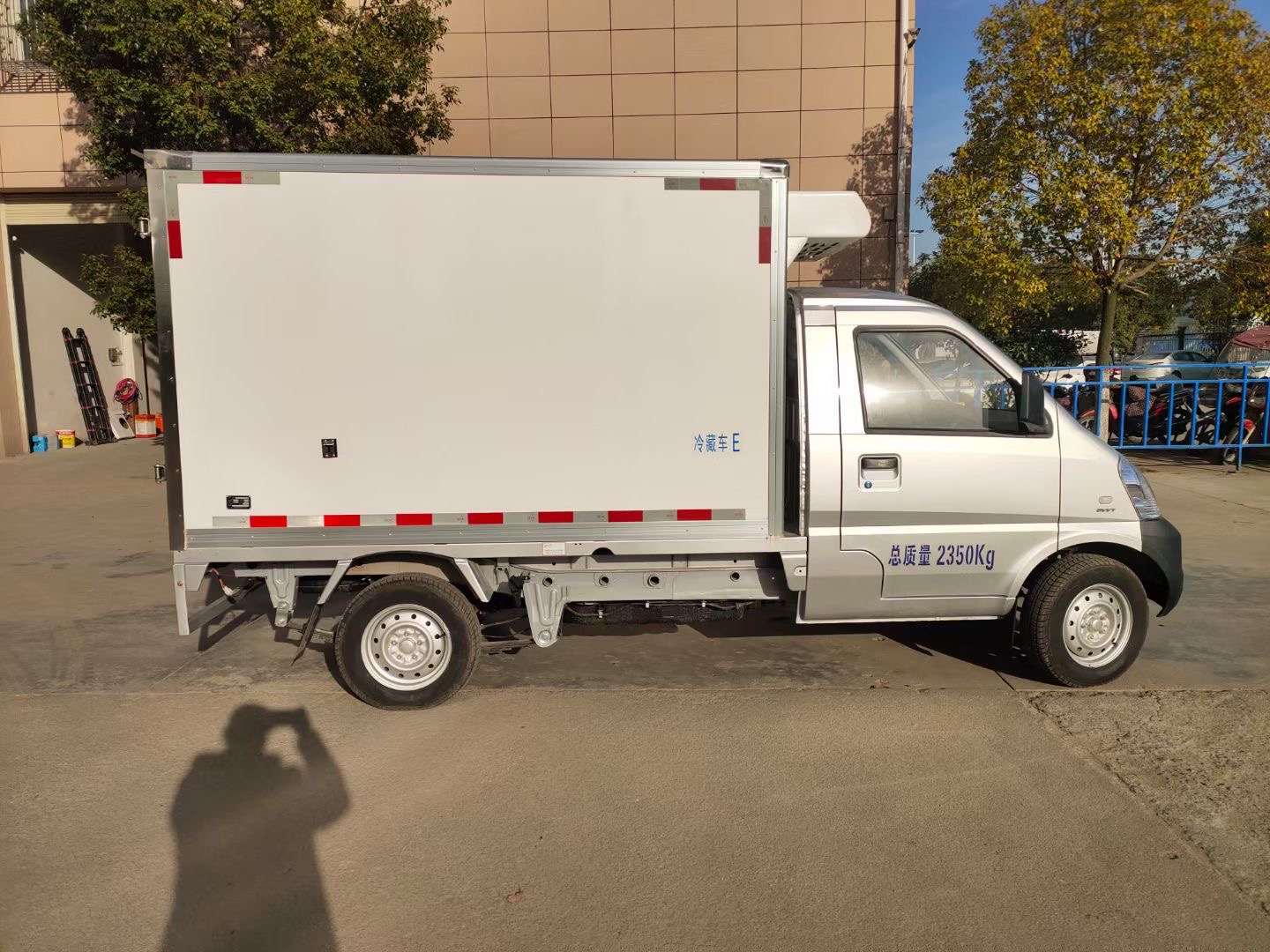 五菱荣光小卡汽油版冷藏车,可靠的质量和合理的价格