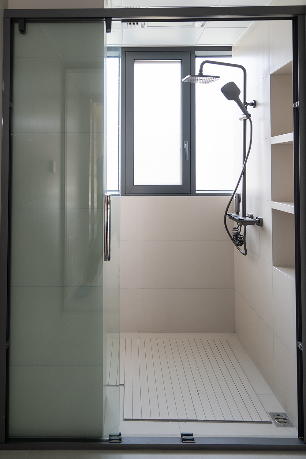 轻奢风卫生间装修:优雅与实用的完美结合