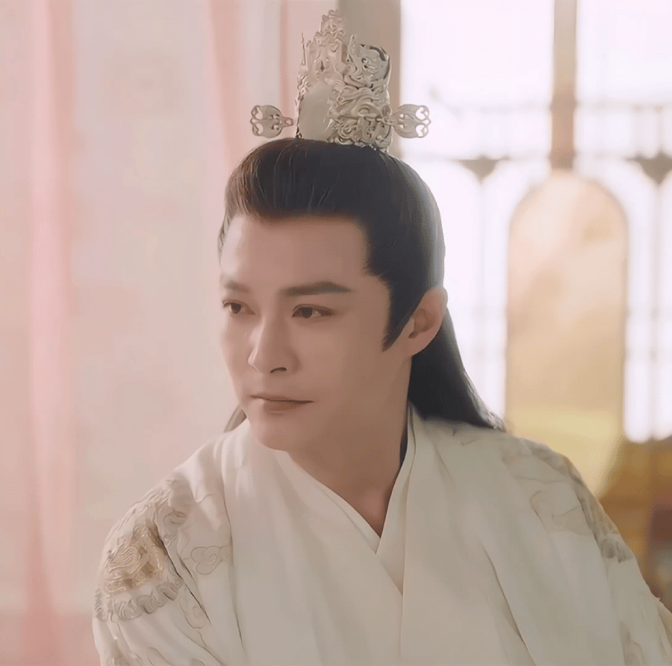 童年时的男神"白月光",年轻时玉树临风,老了到处赶场子演帅爹