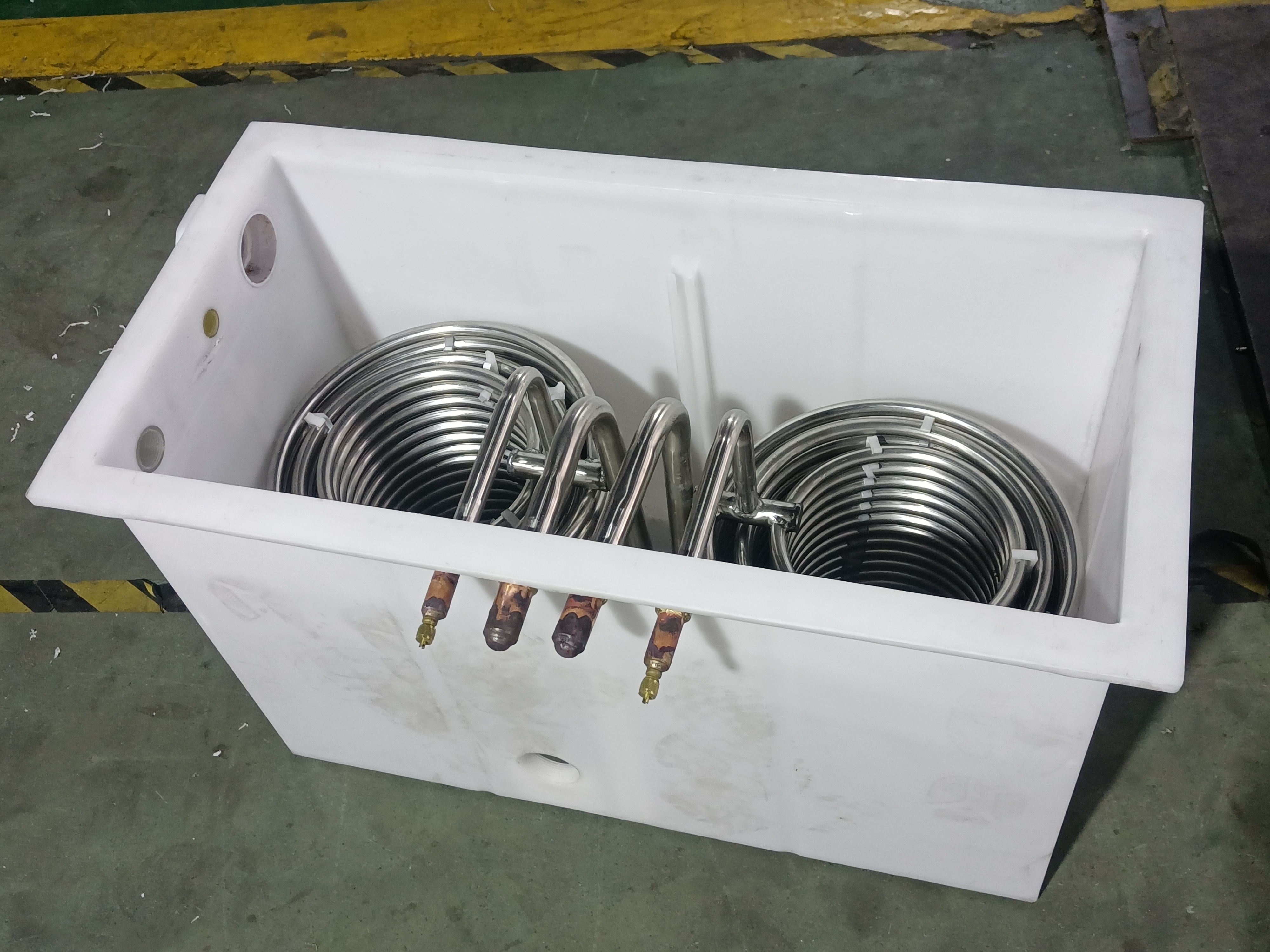 pp塑料水箱桶蒸发器,箱体一体注塑成型,耐腐蚀不易变形