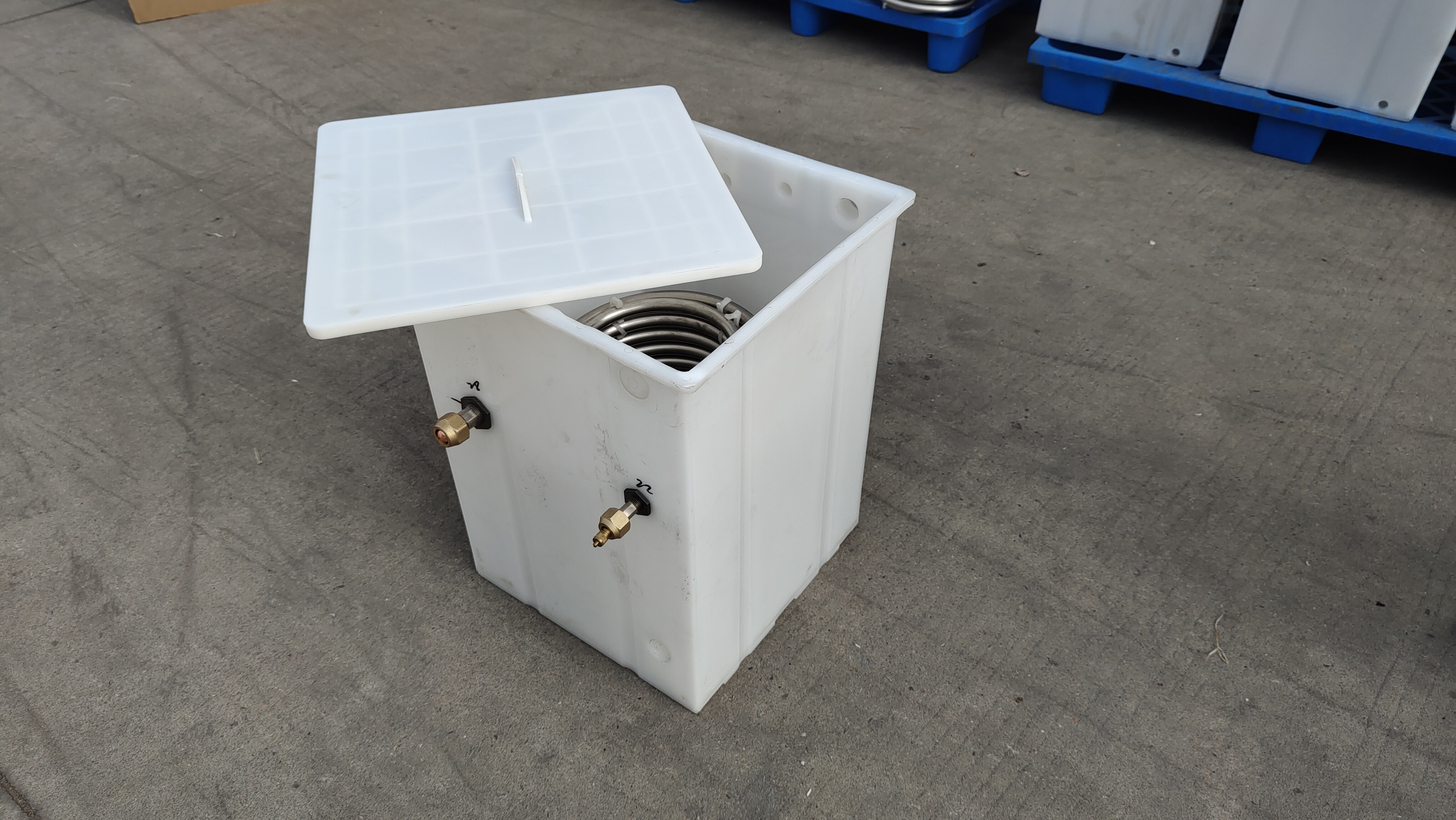 pp塑料水箱桶蒸发器,箱体一体注塑成型,耐腐蚀不易变形