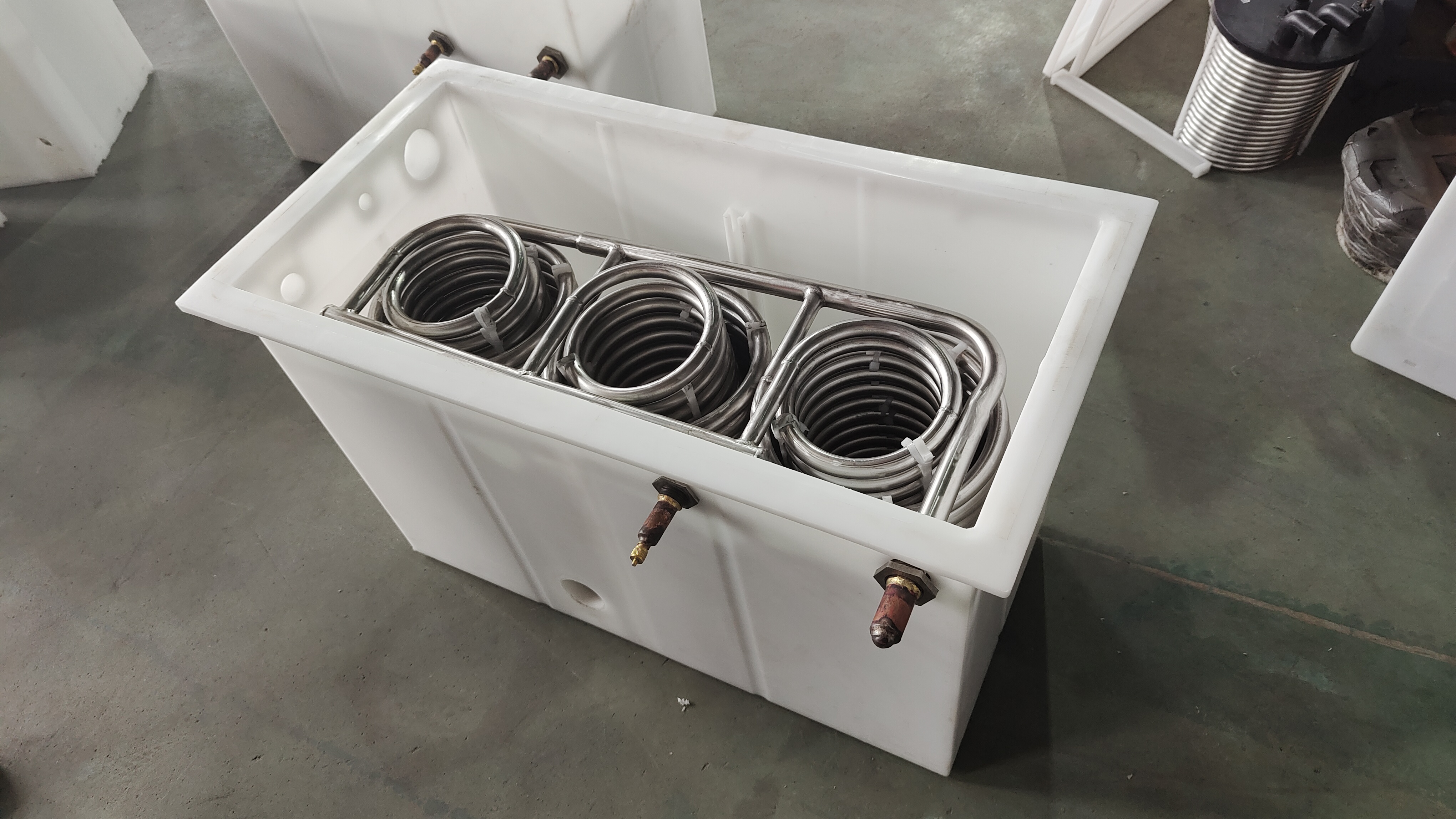 pp塑料水箱桶蒸发器,箱体一体注塑成型,耐腐蚀不易变形