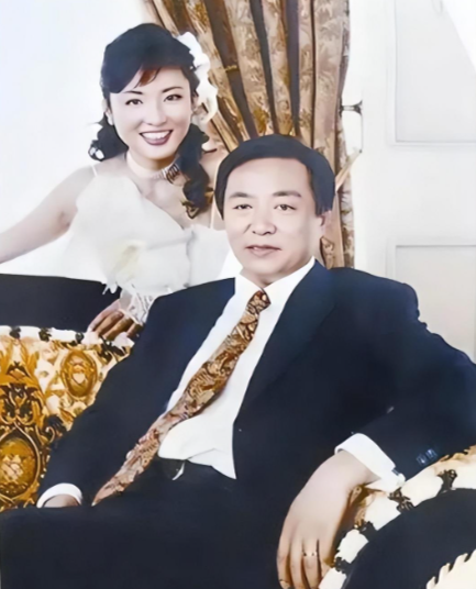 董卿因丈夫牵连事业受挫,网友感叹其不幸曾风光无限现她命运多舛