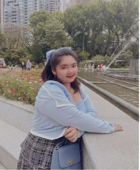 胡慧中近况曝光:23岁女儿180斤,进军文坛做网红,母女差别好大