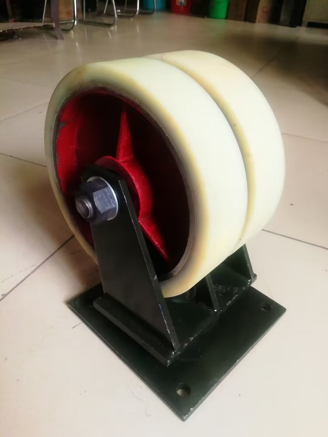 重型工业双轴承尼龙脚轮的优点在哪里