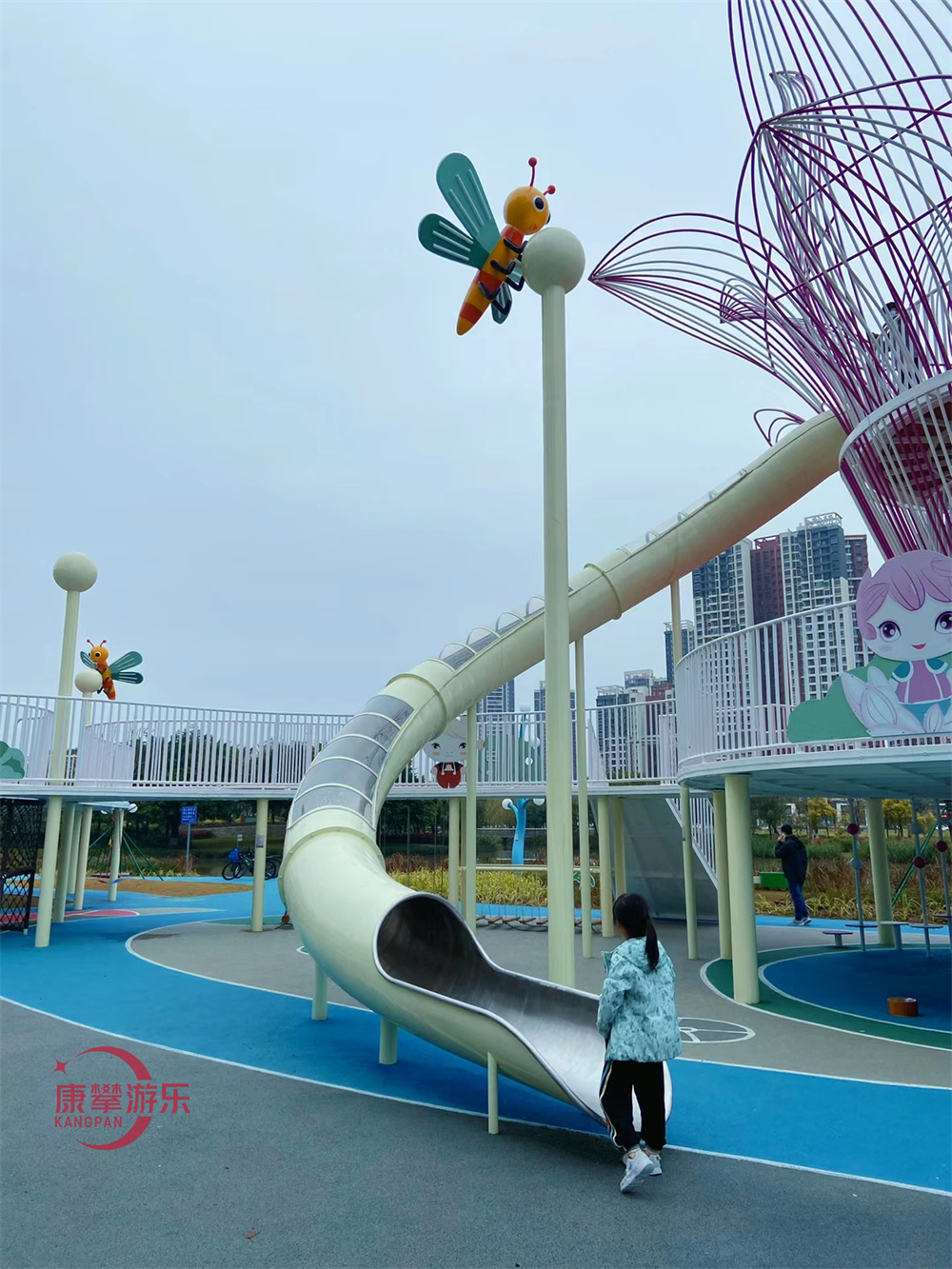 双螺旋不锈钢滑梯定制需要知道问题